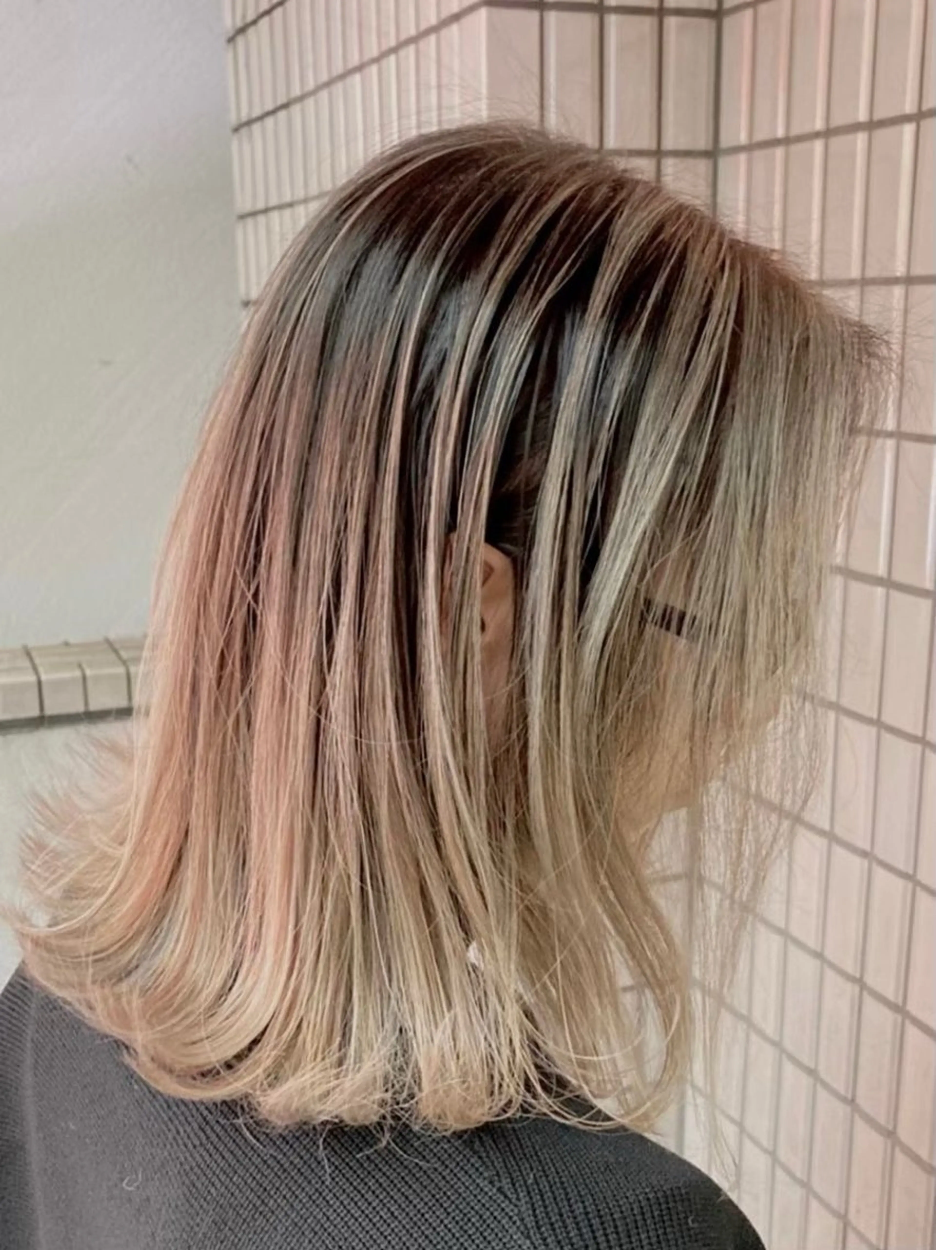 バレイヤージュ+カラー(トリートメント付)の写真