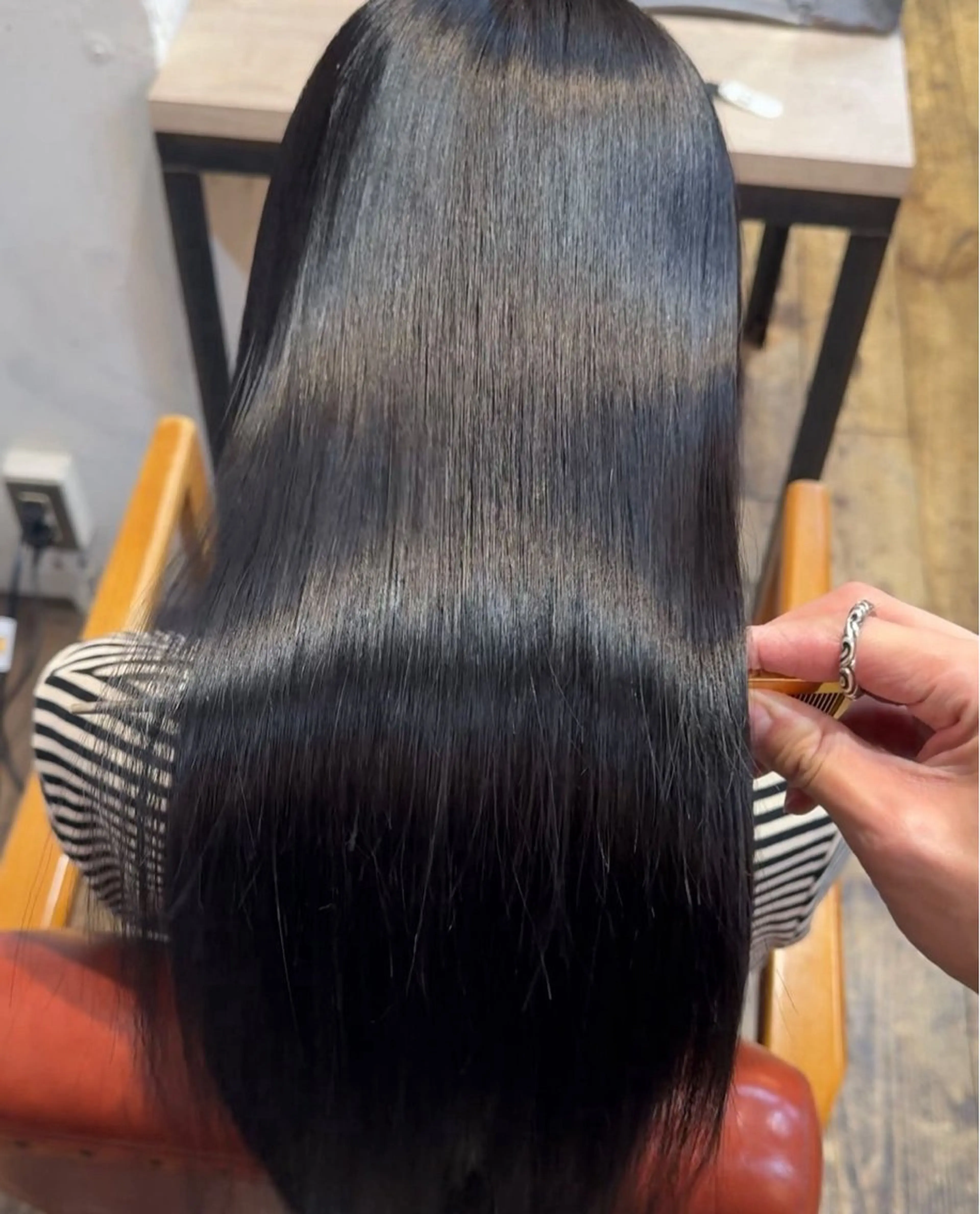 セミロング 縮毛矯正 熊谷 紗奈のヘアスタイル