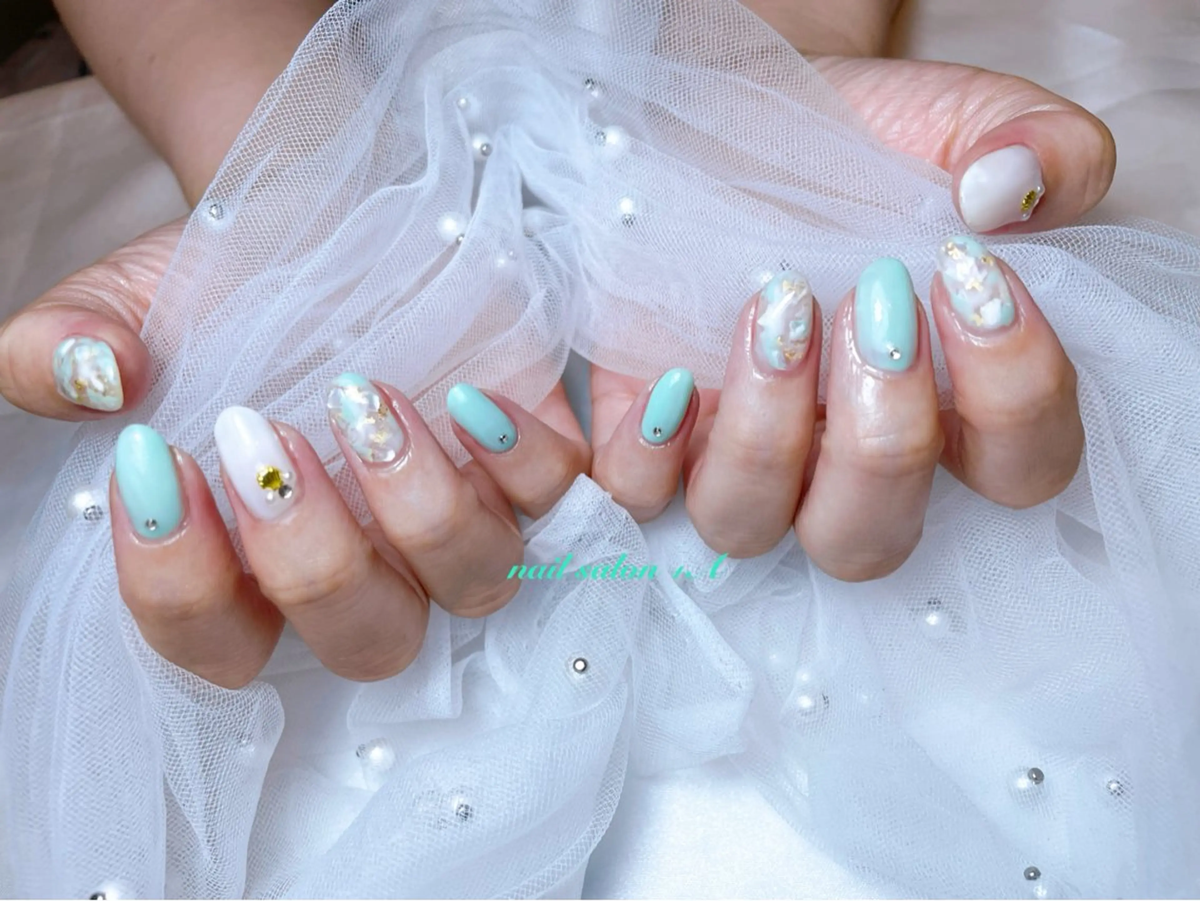 ミディアム ハンドネイル nail salon +A所属・Nail Salon +Aのネイルデザイン