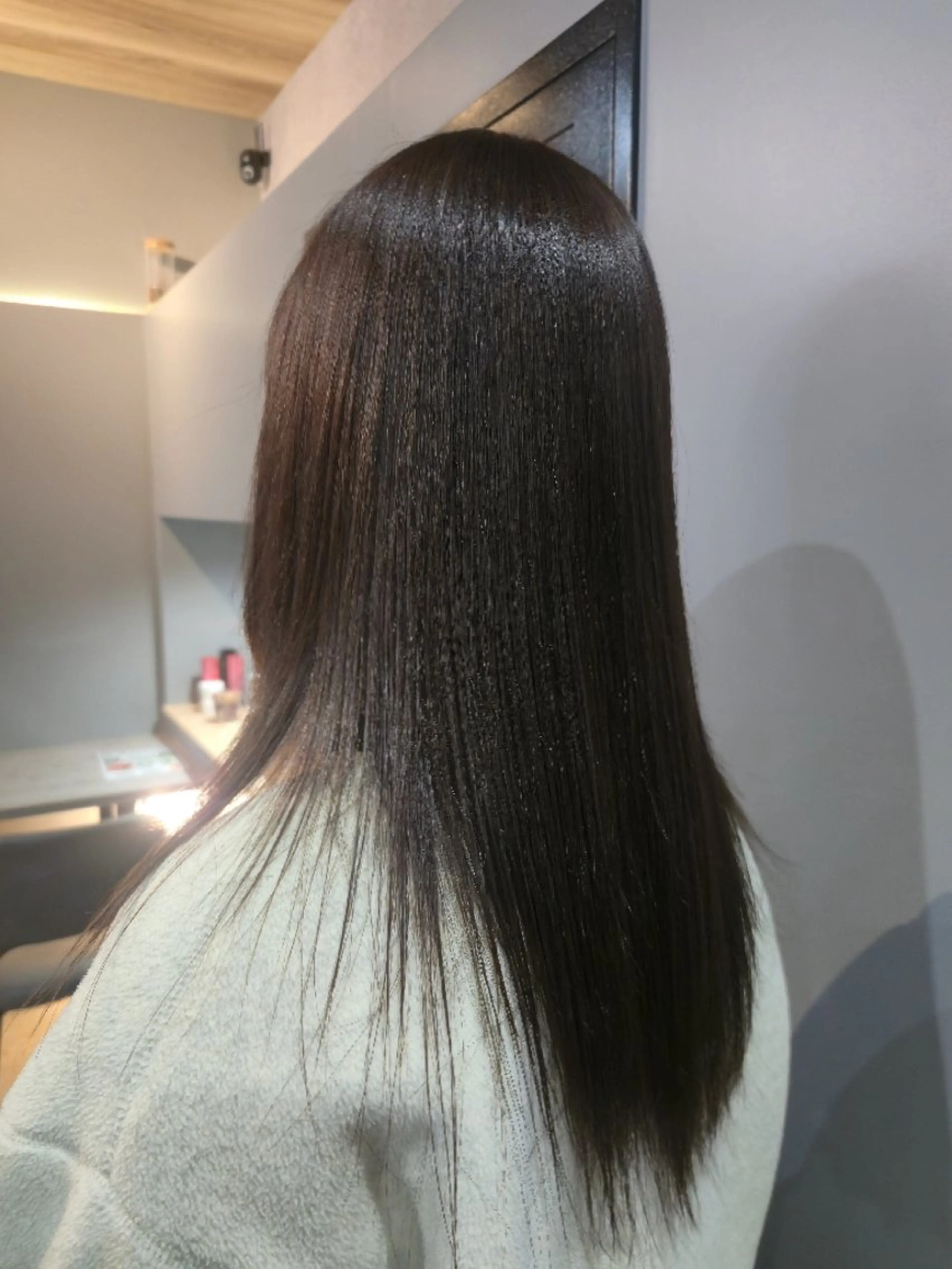 セミロング ヘアカラー lit所属・カナム 札幌美容師のヘアスタイル