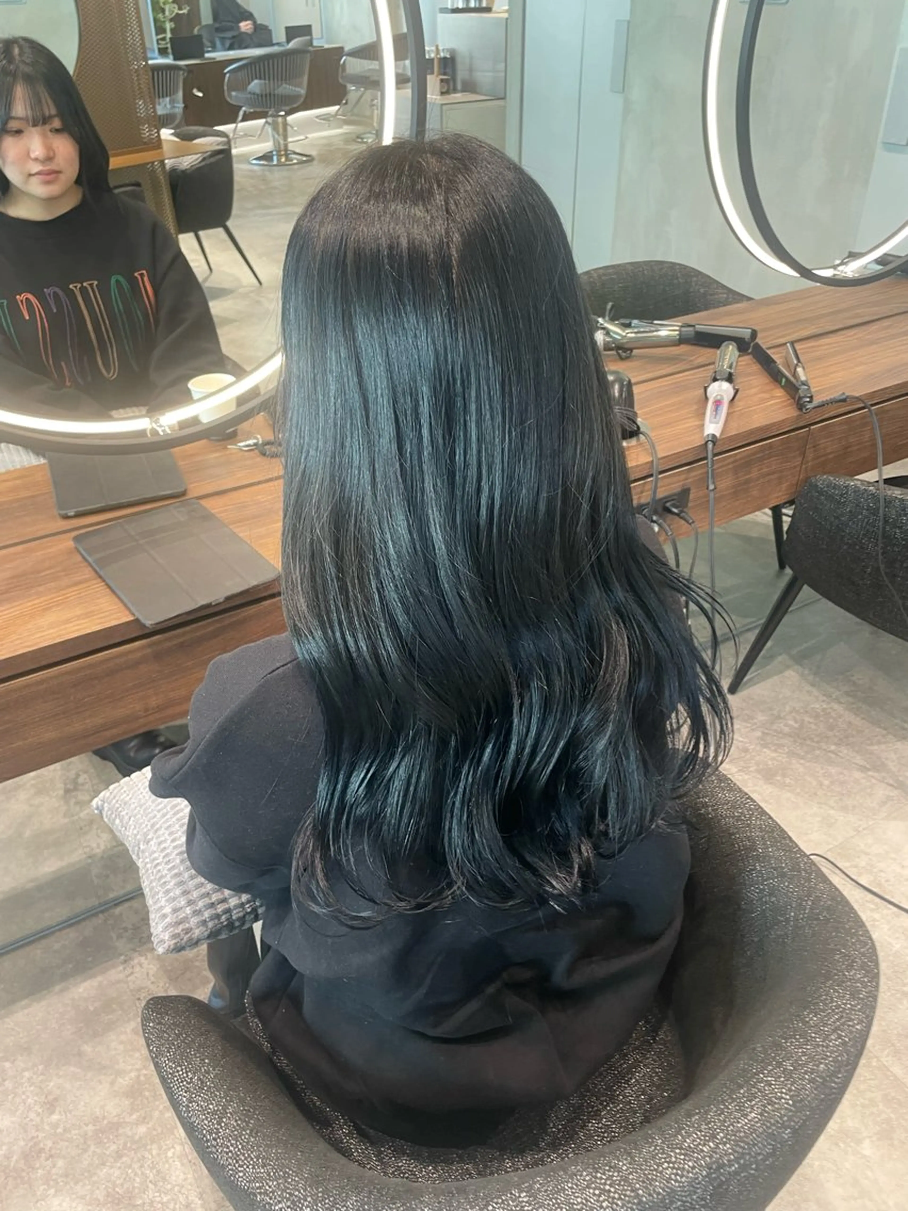 ロング カラー Toiro 新宿所属・新宿/新宿三丁目 yuinaのヘアスタイル