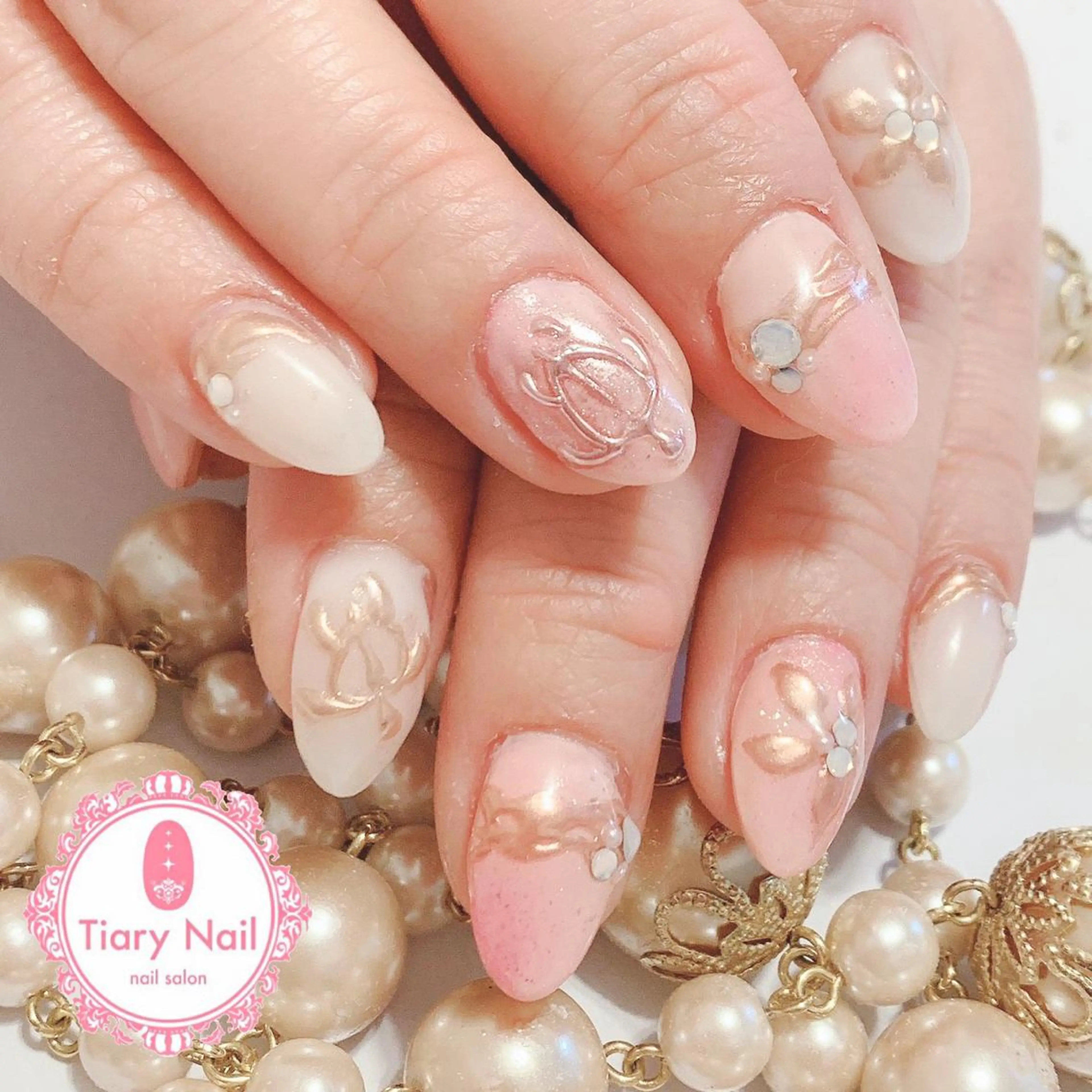 ネイル 桜ネイル クリアネイル フットネイル ジェルネイル キラキラネイル ハンドネイル 💗🪽Tiary Nail🪽💗のネイルデザイン