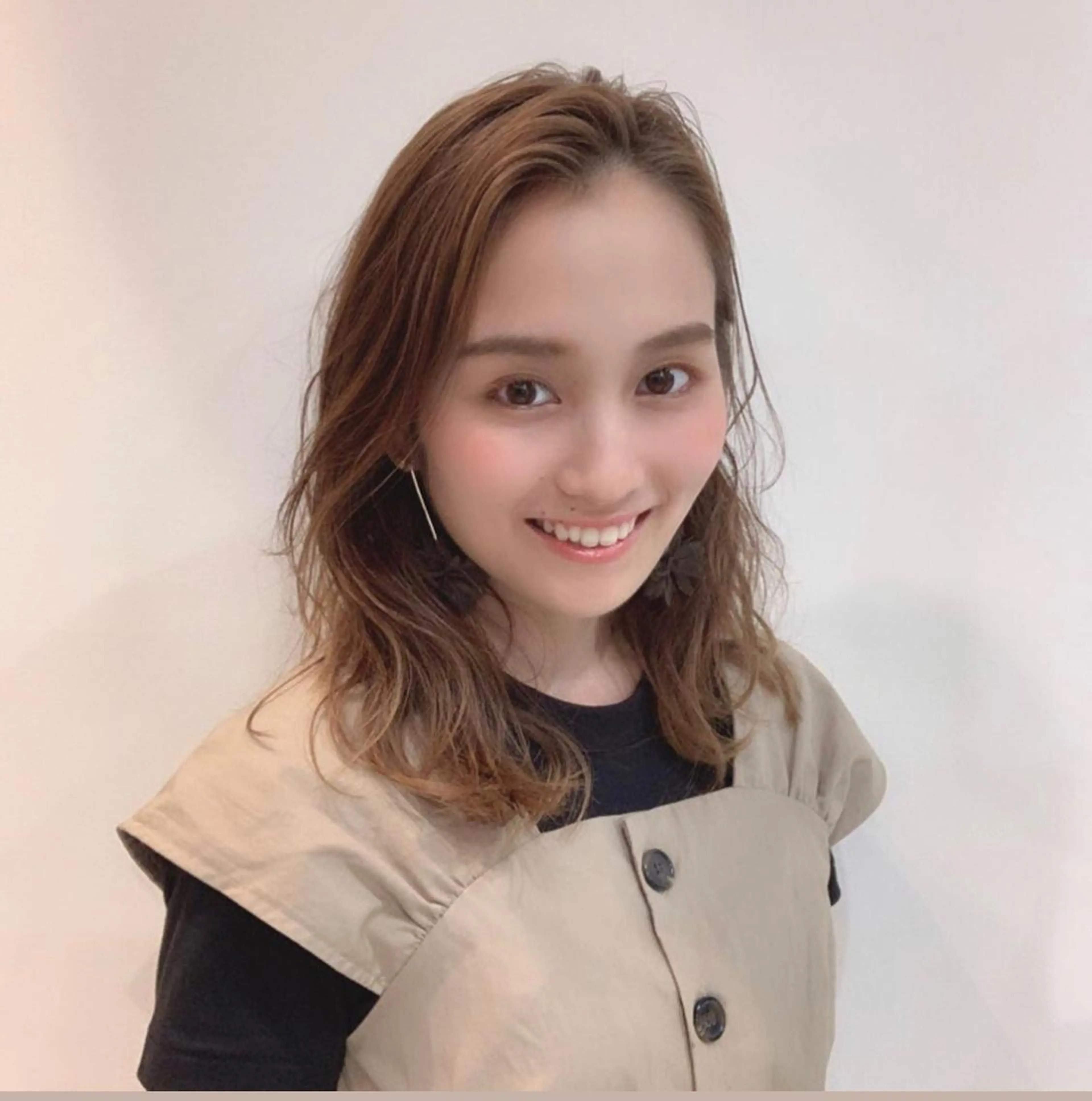 カラー glad hairのヘアスタイル