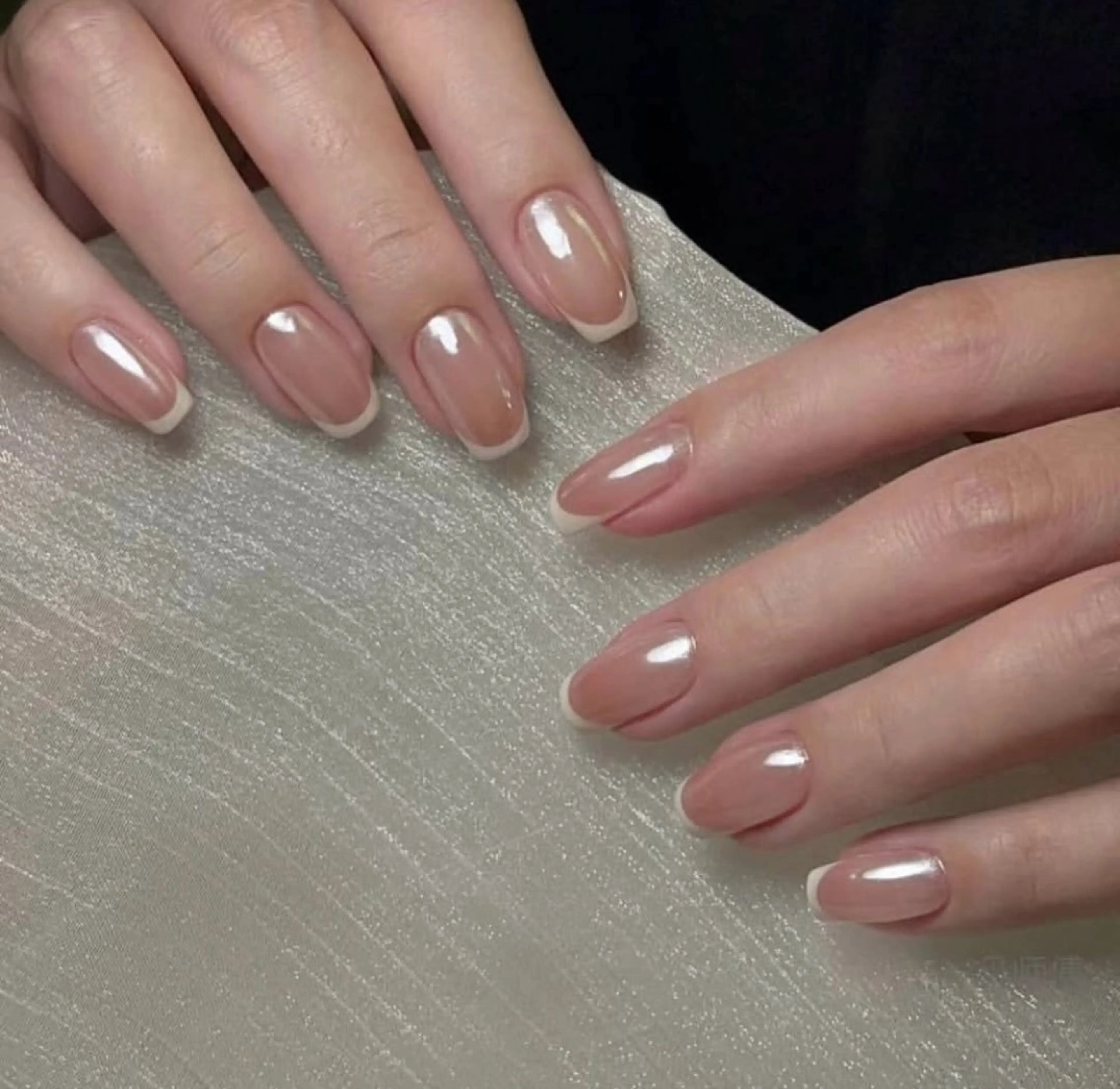 ネイル オーロラネイル フレンチネイル 持ち込み ハンドネイル JISOO ANA.CHUOのネイルデザイン