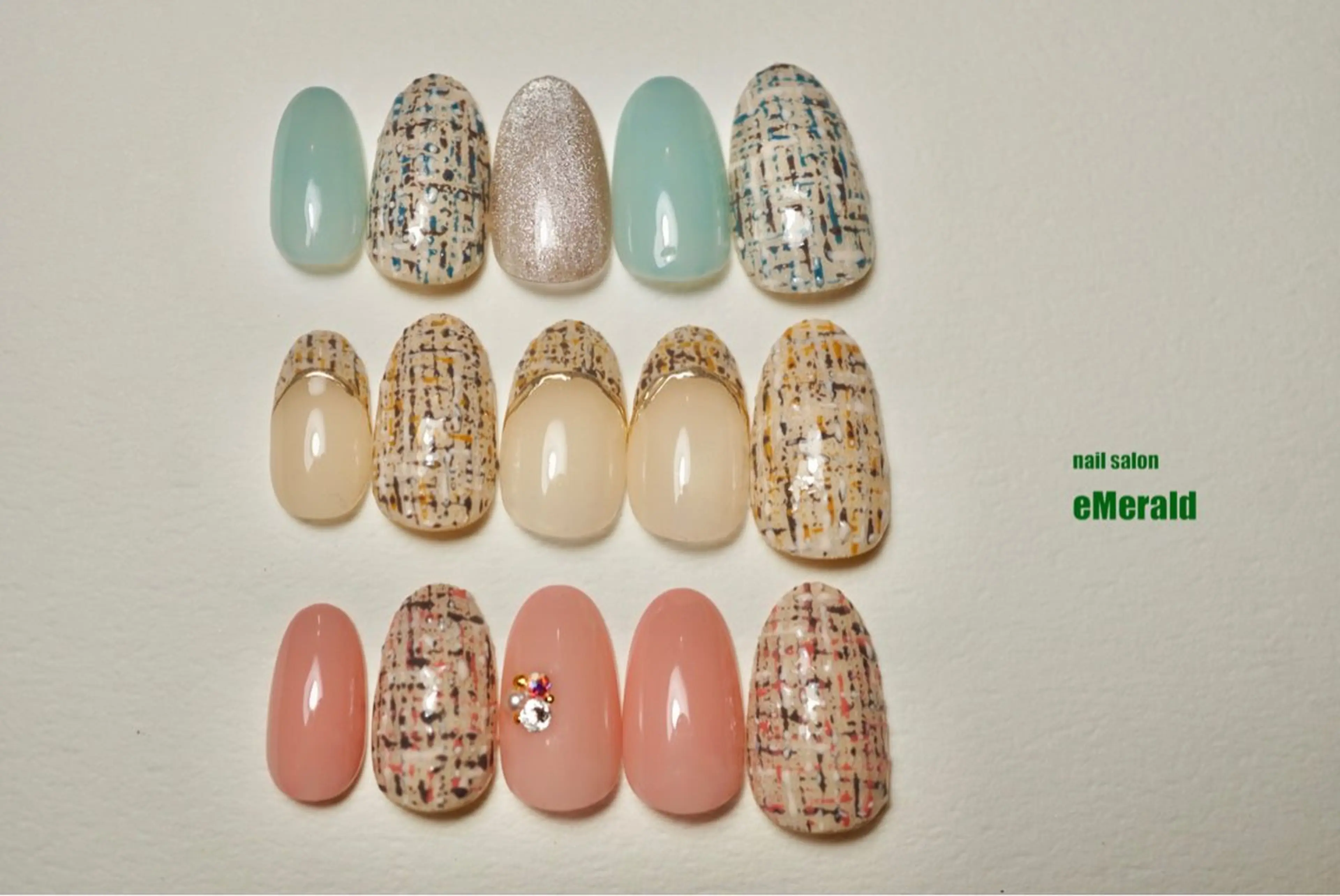 ネイル ツイードネイル nailsalon eMeraldのネイルデザイン