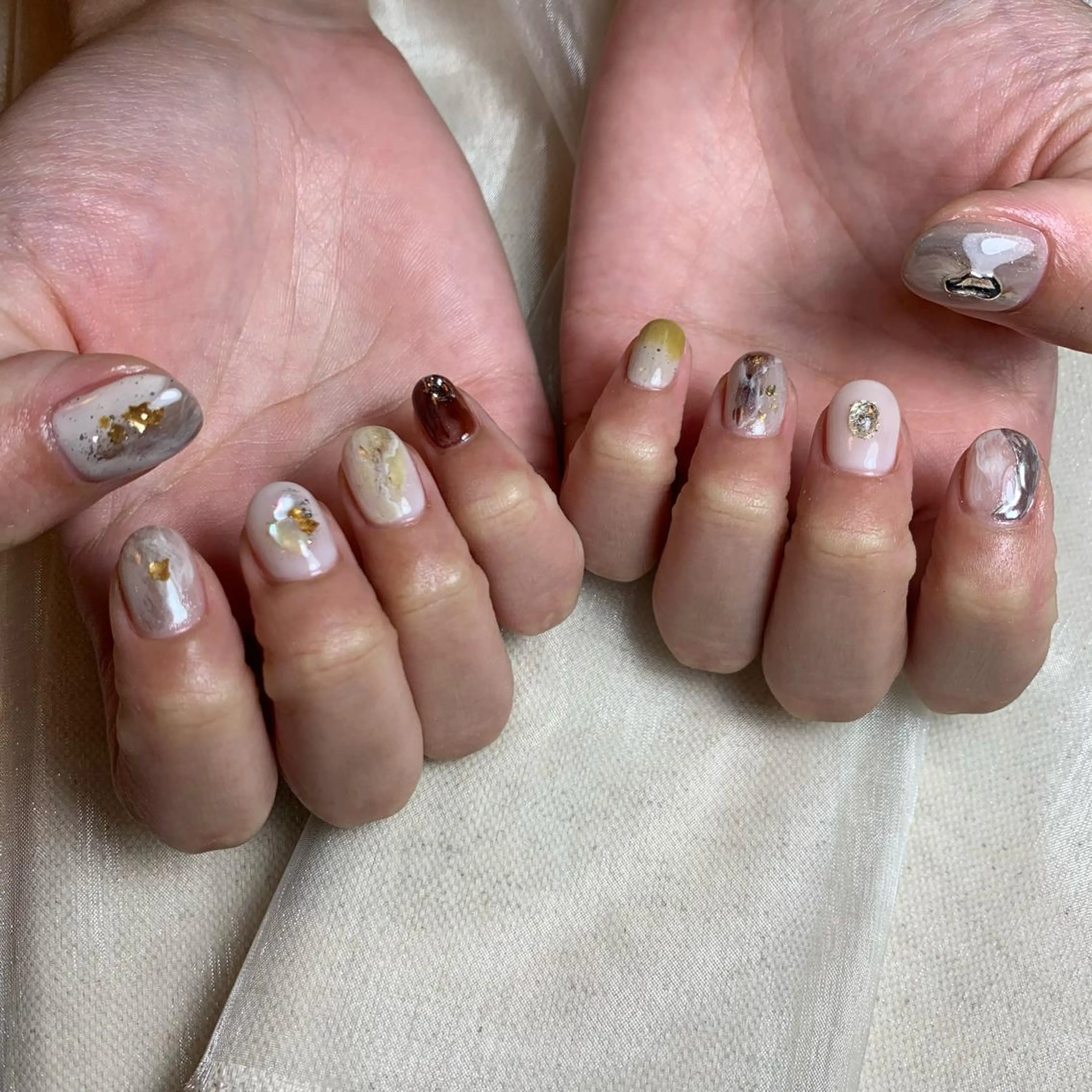 ネイル ハンドネイル repos~ルポ~所属・里見 麗のネイルデザイン