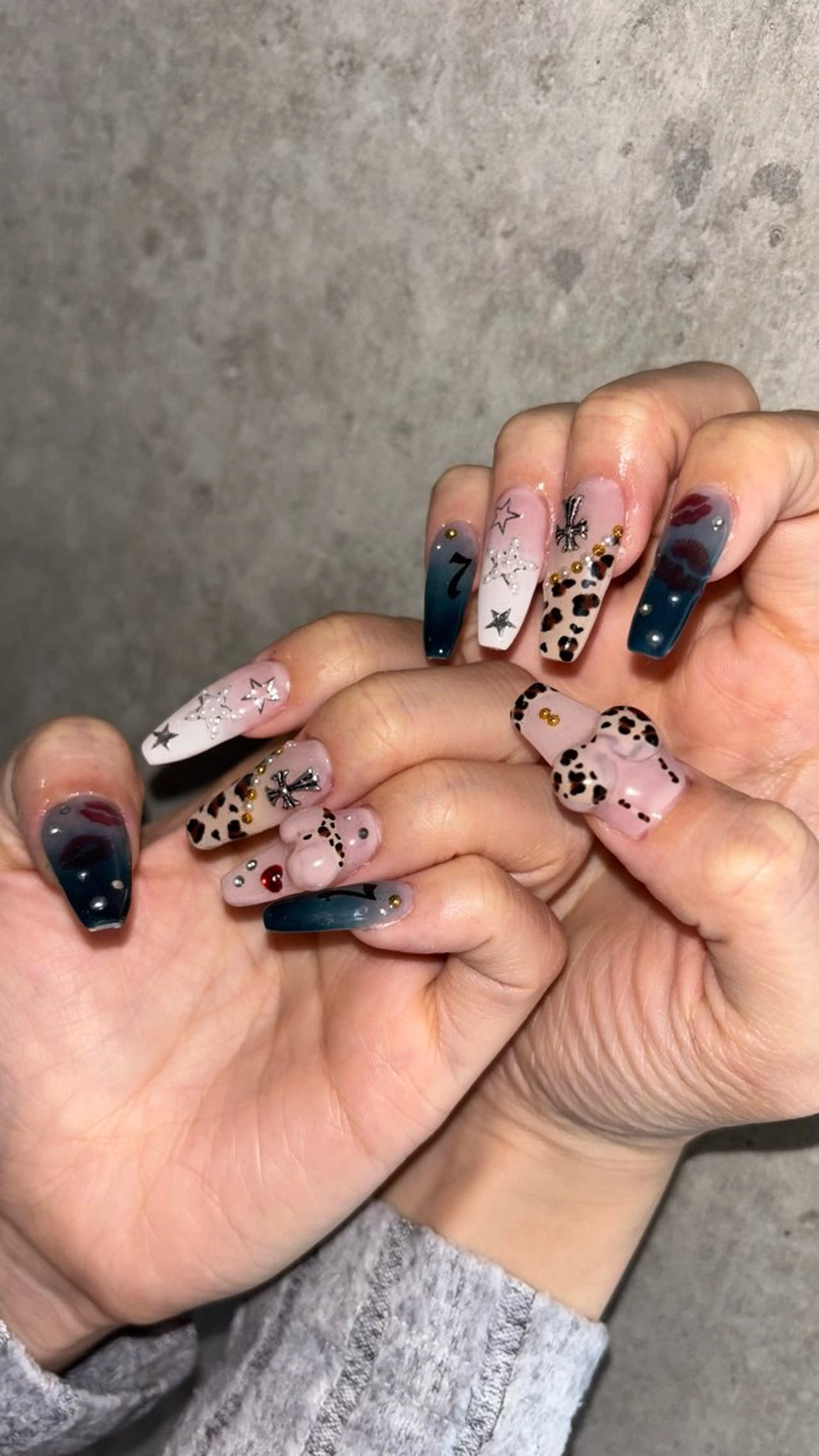 ネイル Queen所属・伊藤 梨恋のネイルデザイン