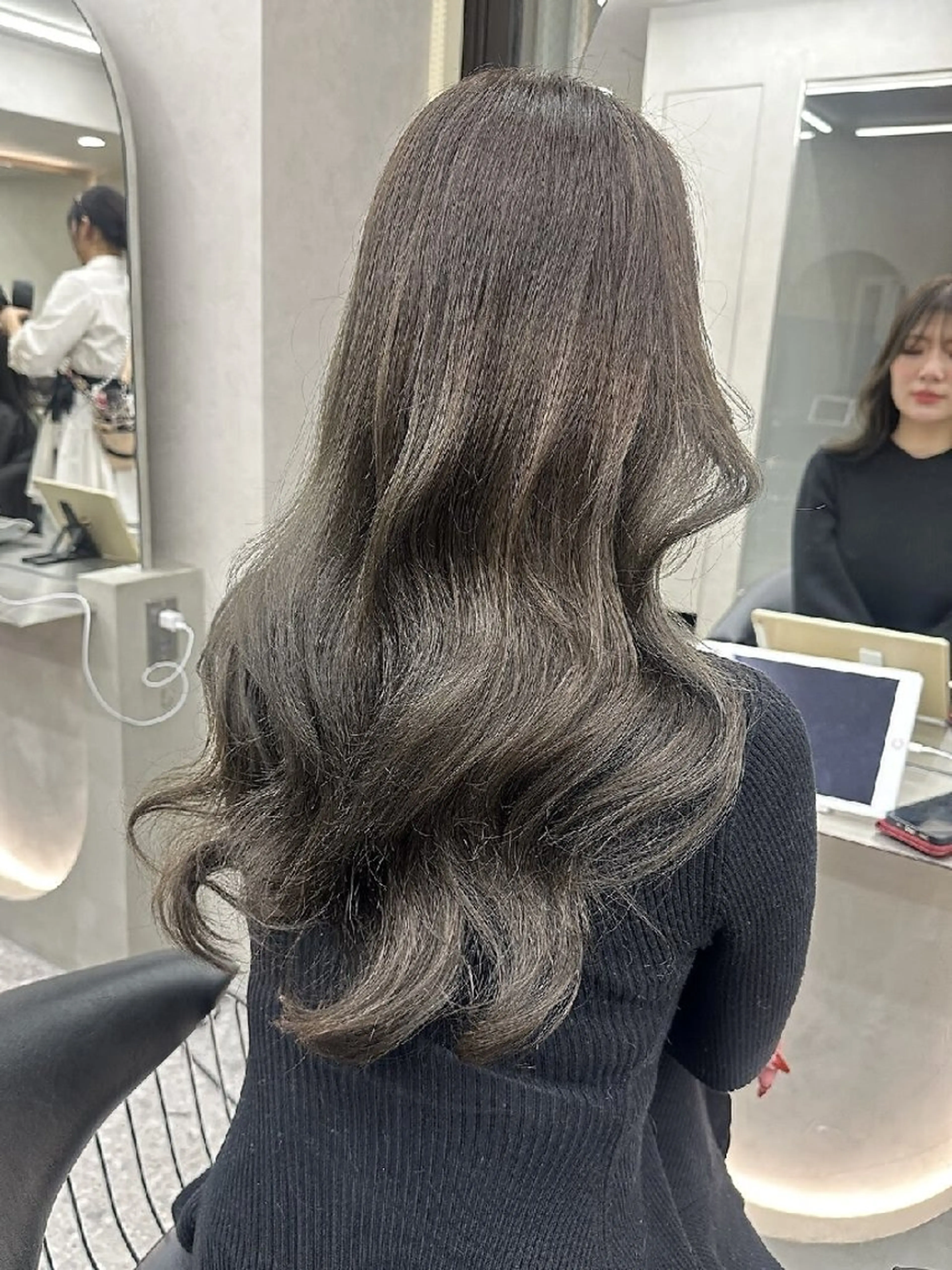 ロング カラー パーマ カット ヘアカラー 縮毛矯正 トリートメント Lond Roleのヘアスタイル