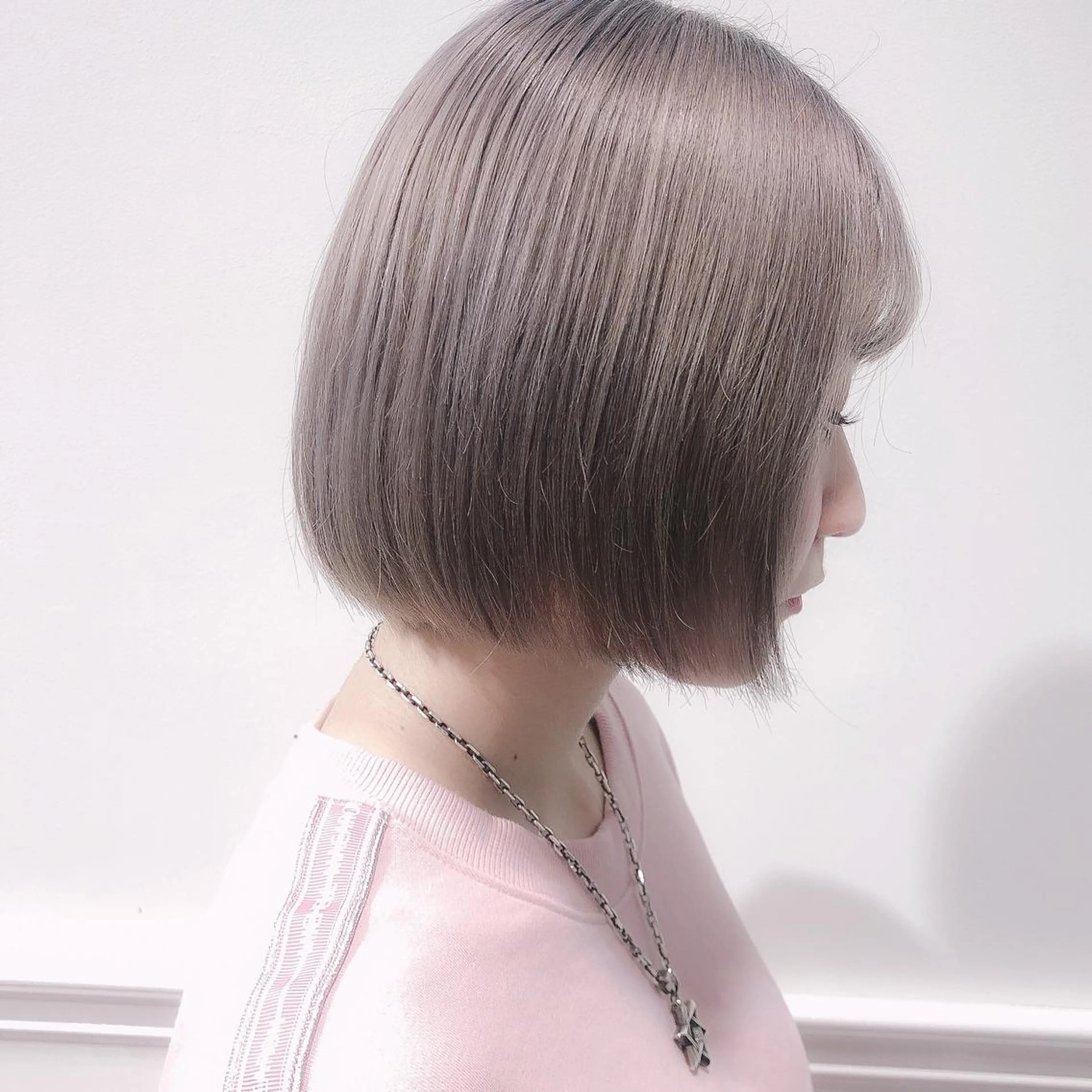 ミディアム カラー ブリーチ ヘアカラー LOTTA CUCCI所属・miyu /トレンド カラー×艶髪のヘアスタイル