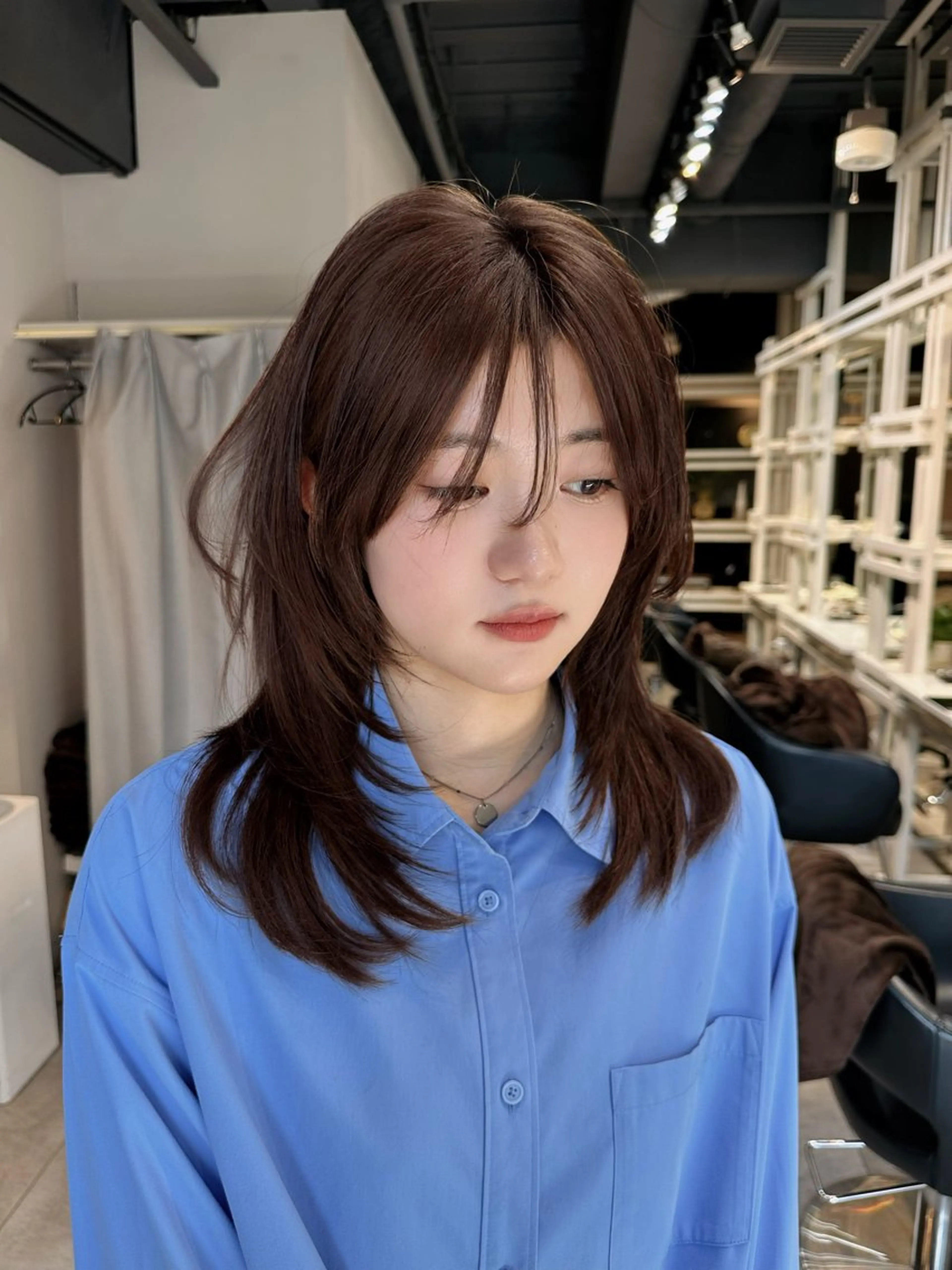 ミディアム カラー ハッシュカット レイヤーカット KURO/韓国ヘア /レイヤーカットのヘアスタイル