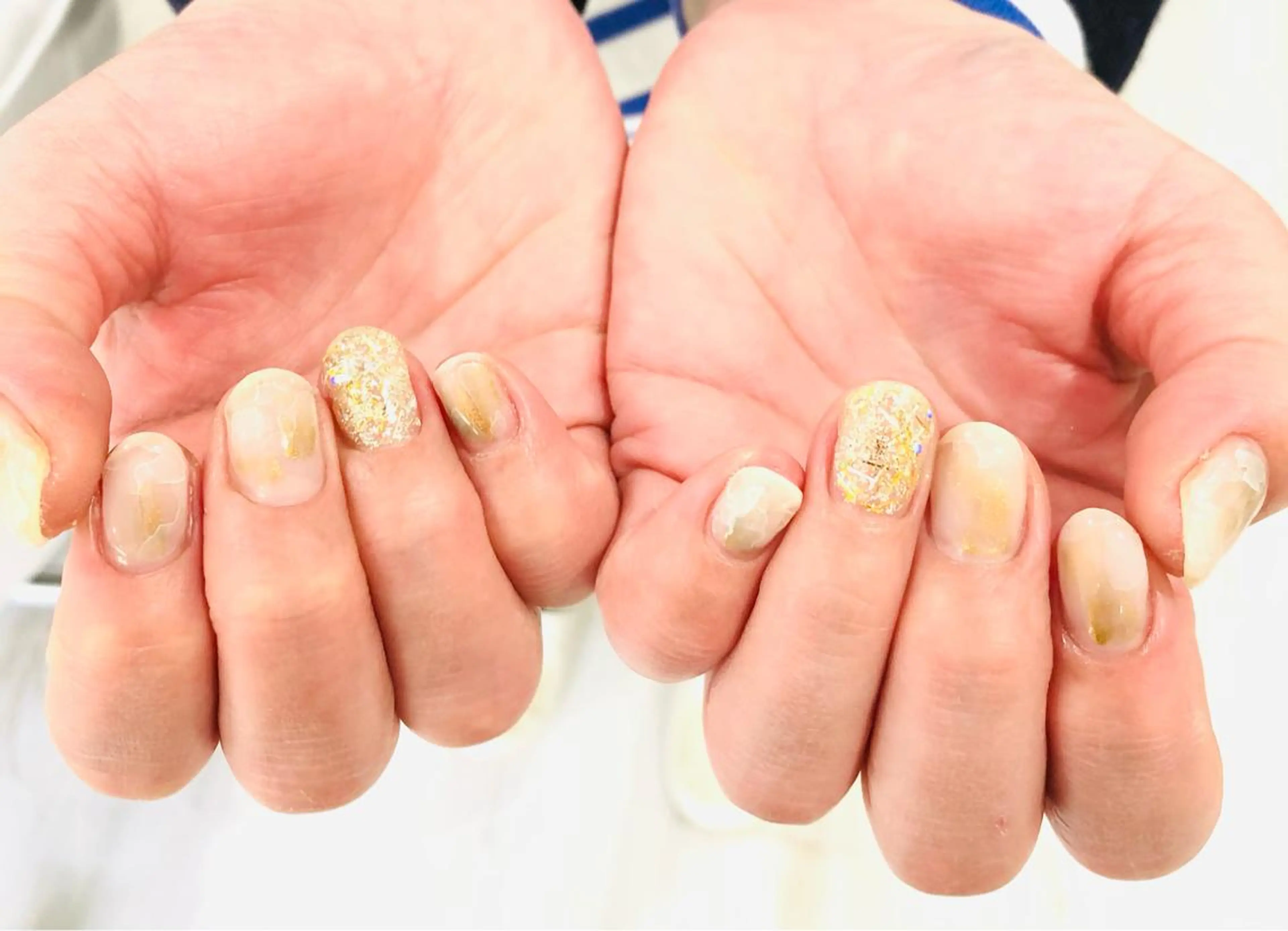 ネイル フラッシュネイル フレンチネイル ラメ(グリッター) ラメグラデーション マグネットネイル Ｈ3（エイチスリー）所属・H3 hitoのネイルデザイン