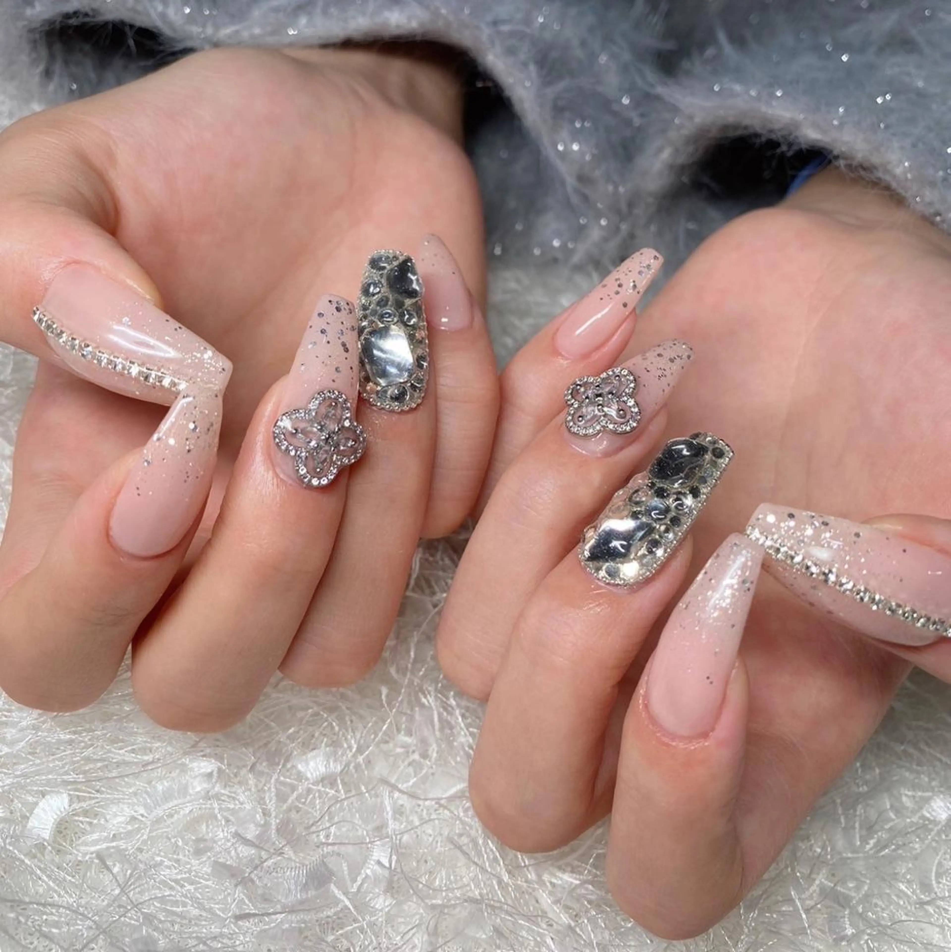 ネイル 長さ出し フレンチネイル ジェルネイル グラデーション 韓国ネイル ハンドネイル Nail&eye Belire 新宿のネイルデザイン