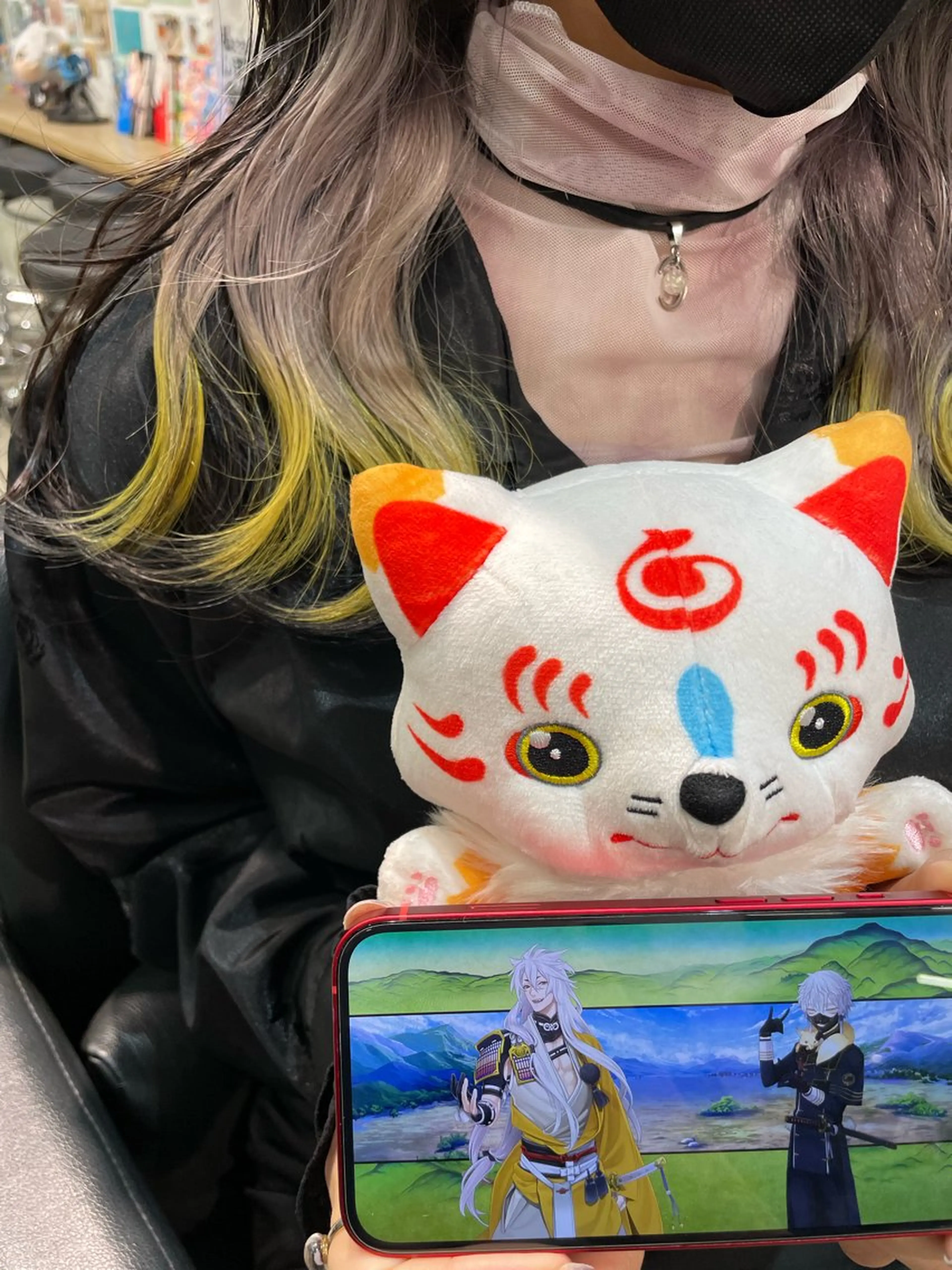 ミディアム カラー ベージュカラー インナーカラー ホワイトベージュ イエローカラー ヘアカラー インナーカラー/推し ウルフ/アニメカラーのヘアスタイル