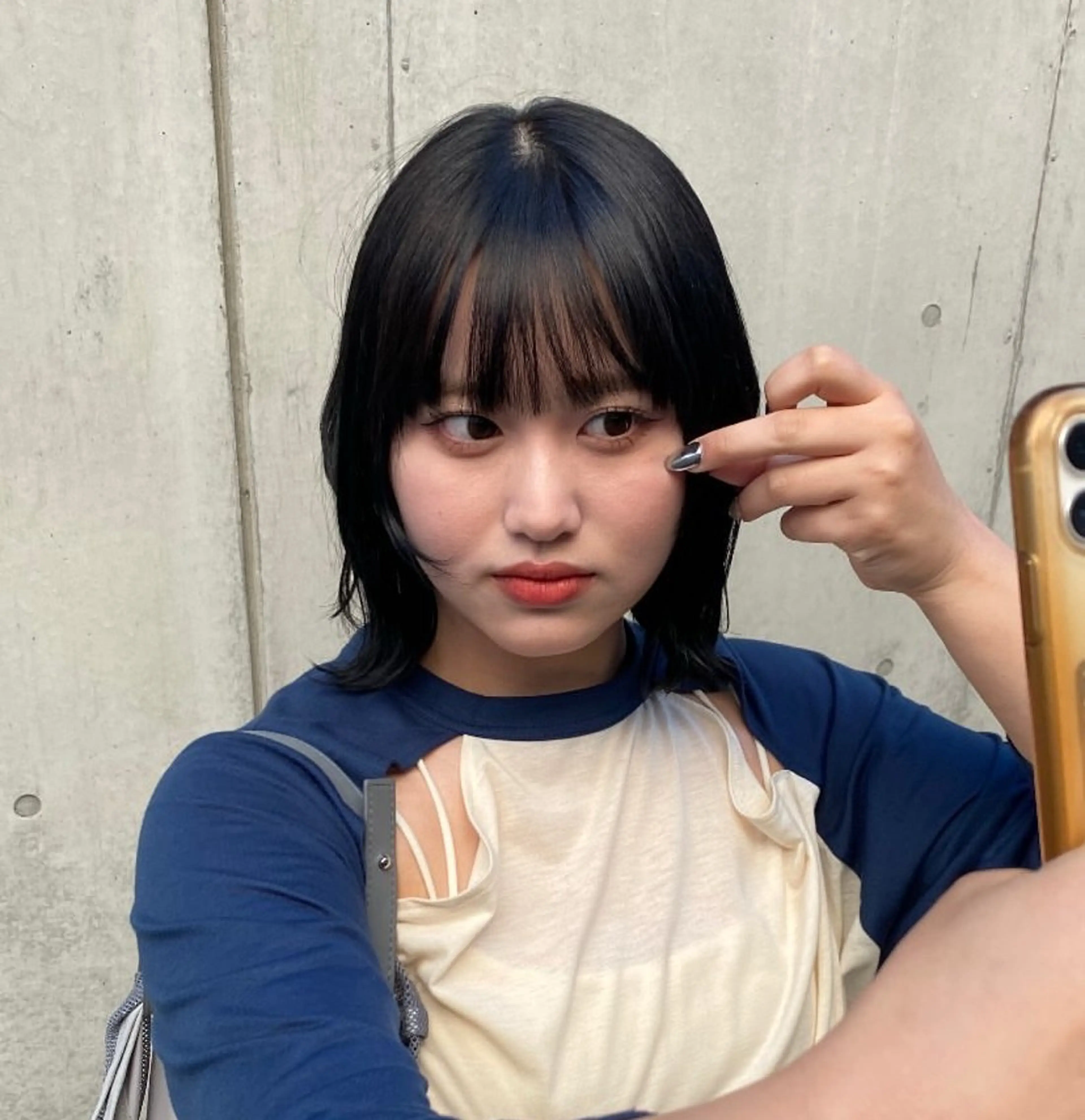 カラー 黒髪 ブルーカラー ブルーブラック Bërg所属・Bërg kiraのヘアスタイル