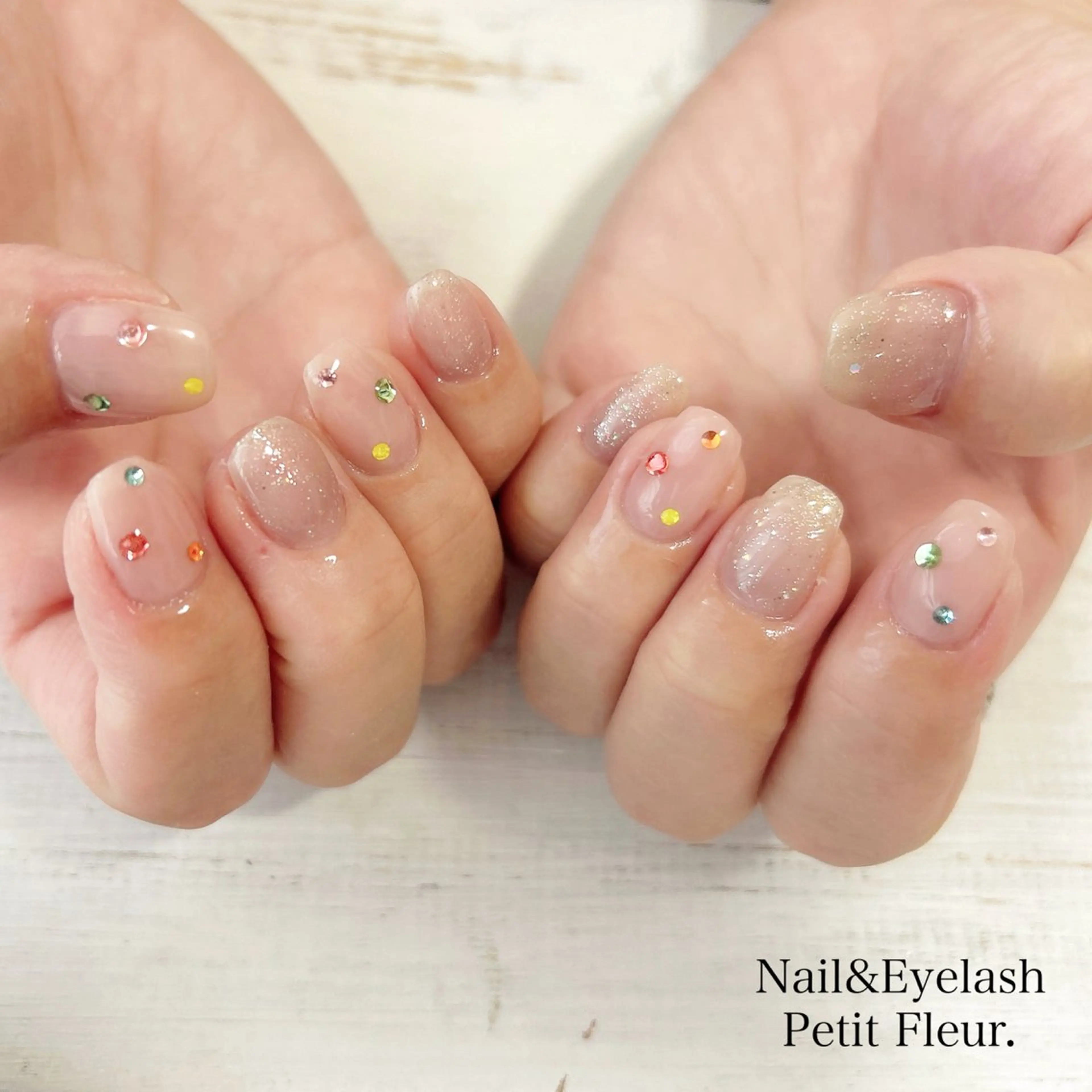 ネイル Petit Fleur所属・青柳 亜梨奈のマツエク・マツパデザイン