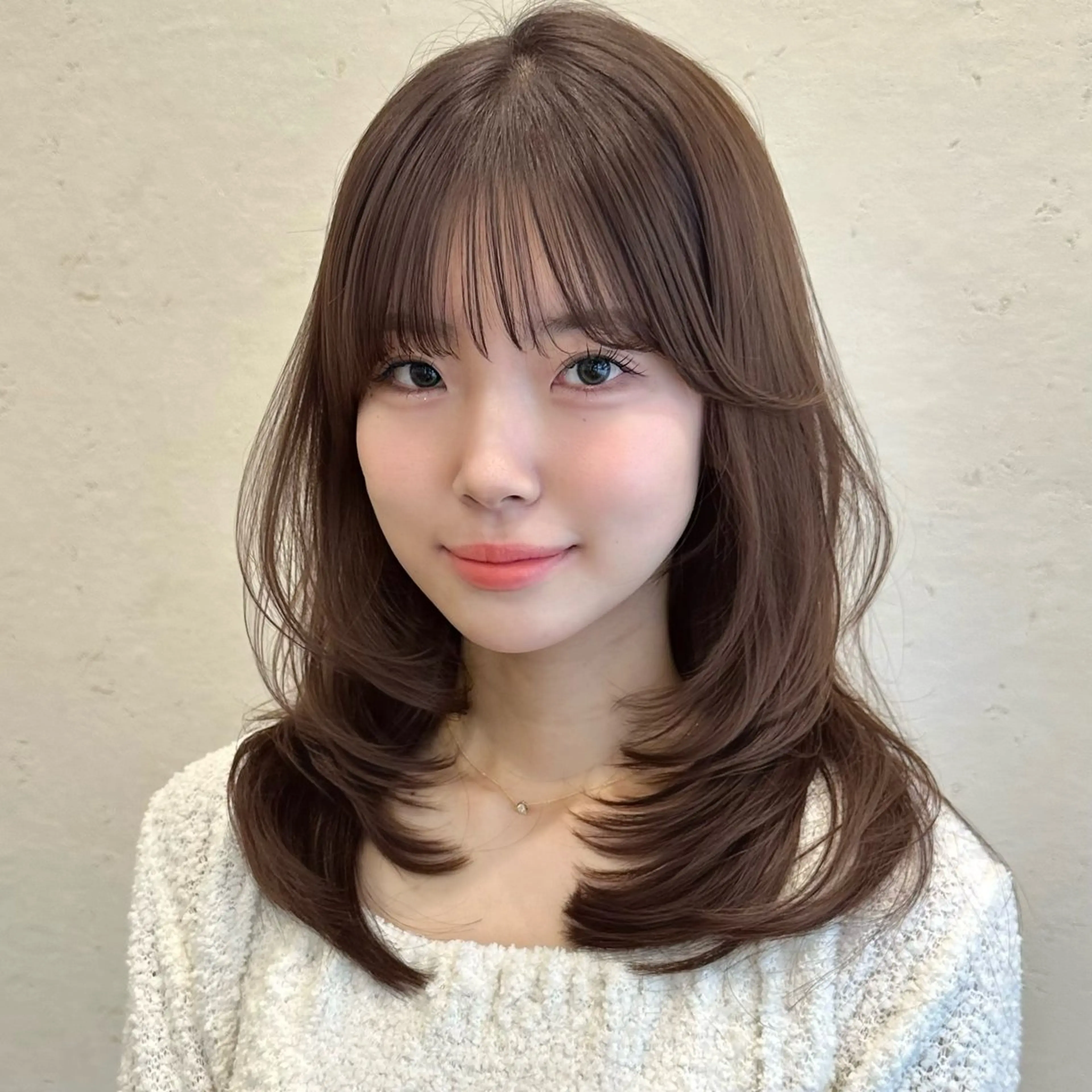 セミロング カット ヘアカラー トリートメント 🌹ハッシュカット、 レイヤー韓国ヘア🌹のヘアスタイル