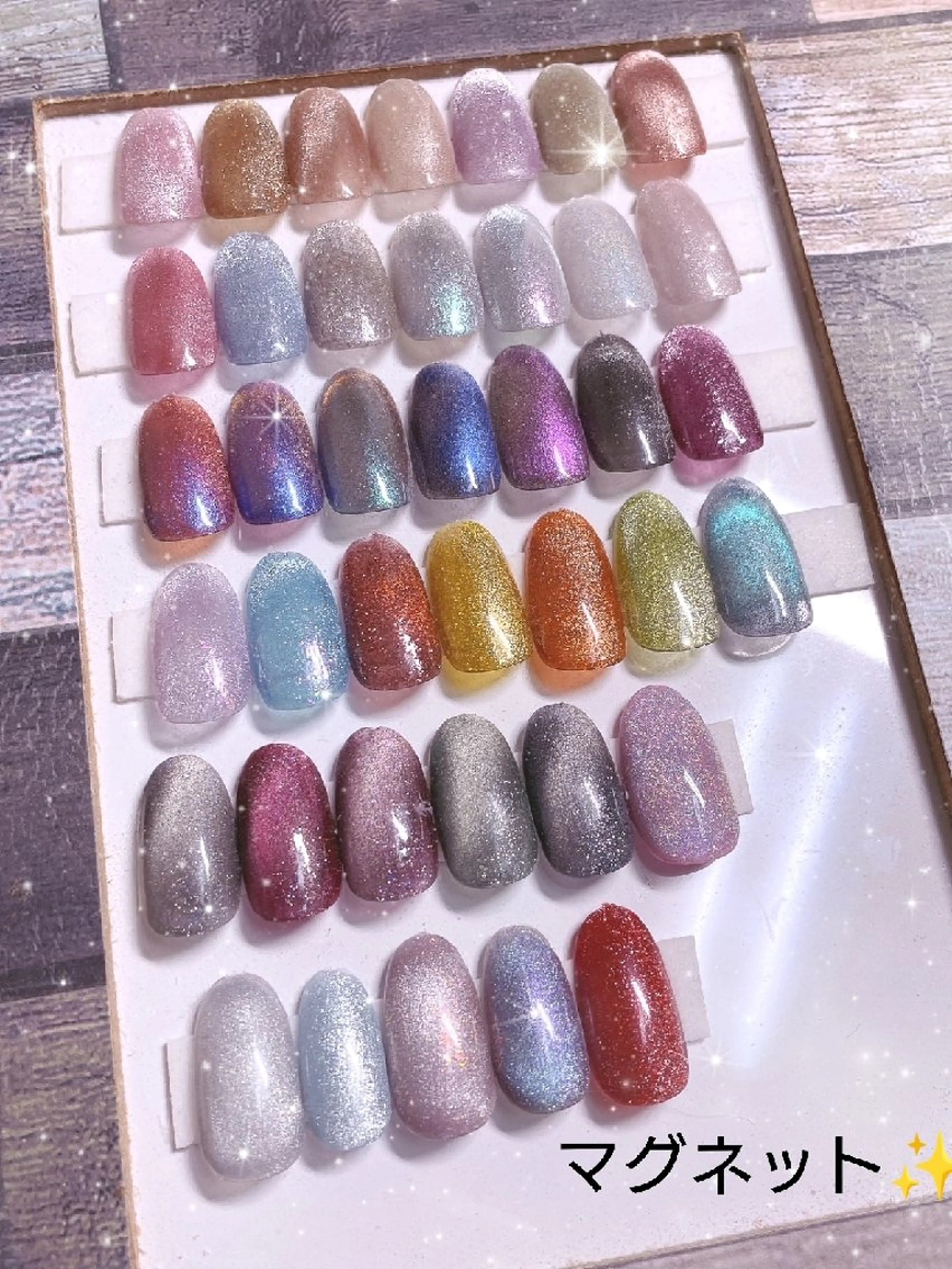 ネイル マグネットネイル 稲垣 江梨花のネイルデザイン