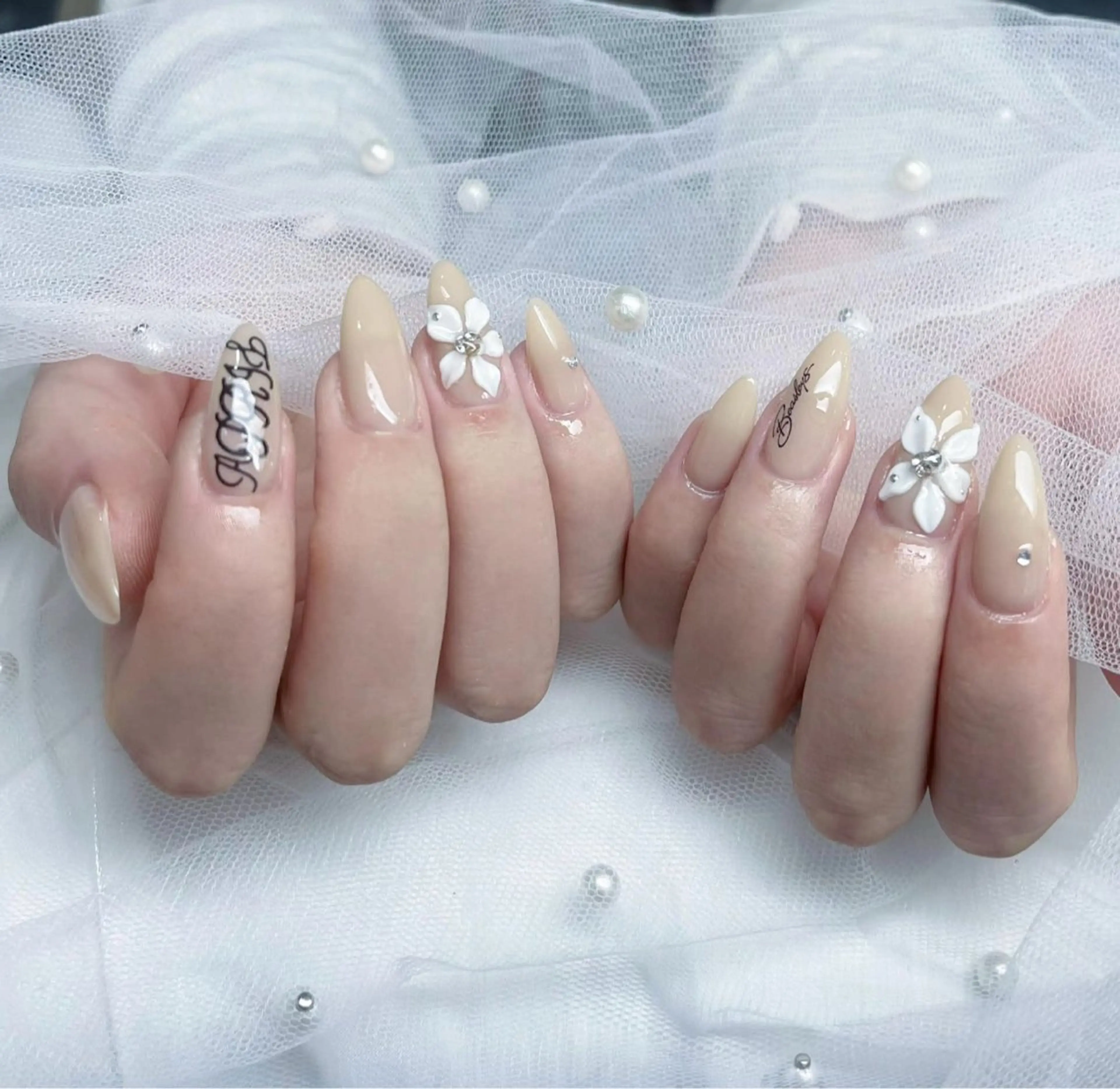 ハンドネイル 波 なみのネイルデザイン