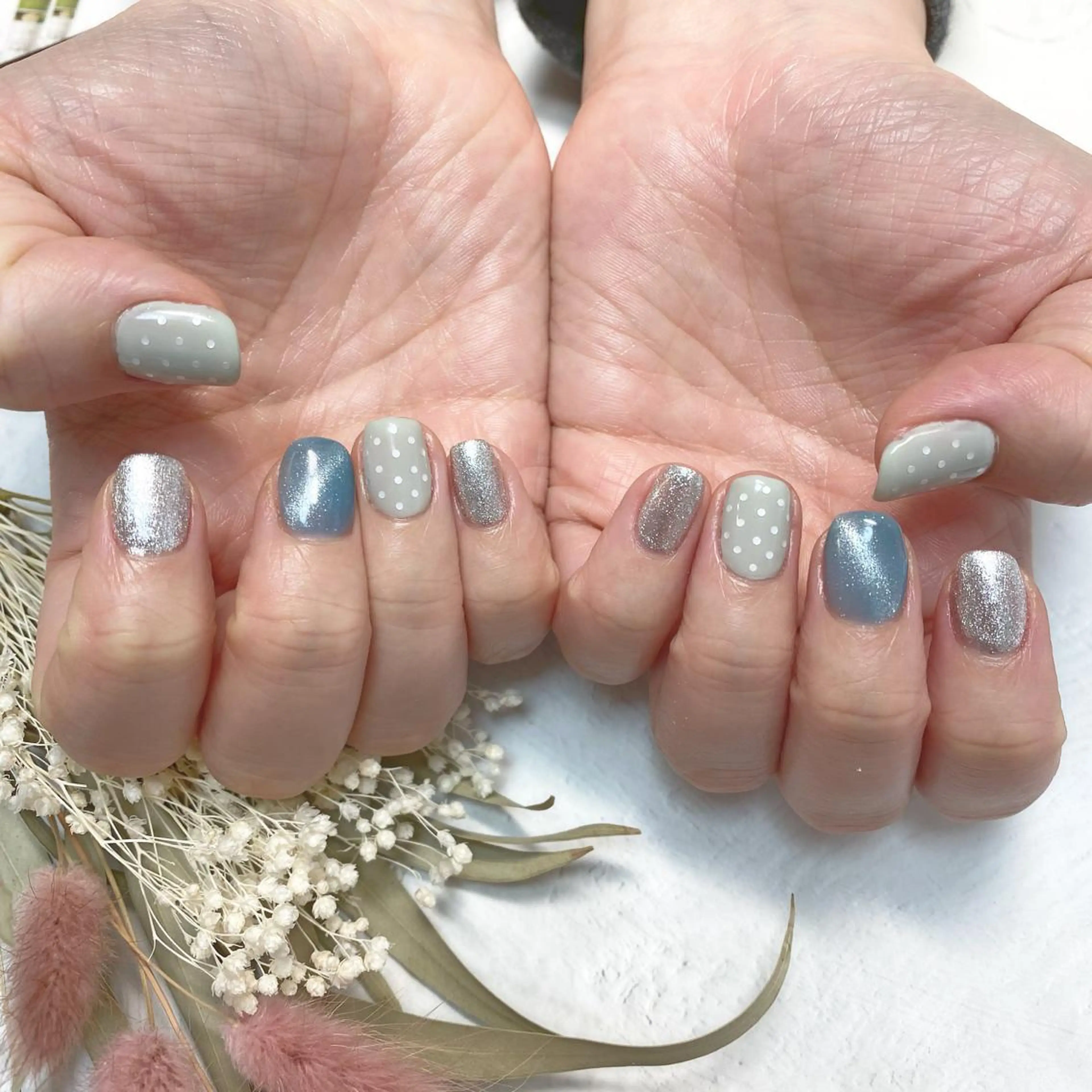 ネイル マグネットネイル ネイルPetit Ribbonのネイルデザイン