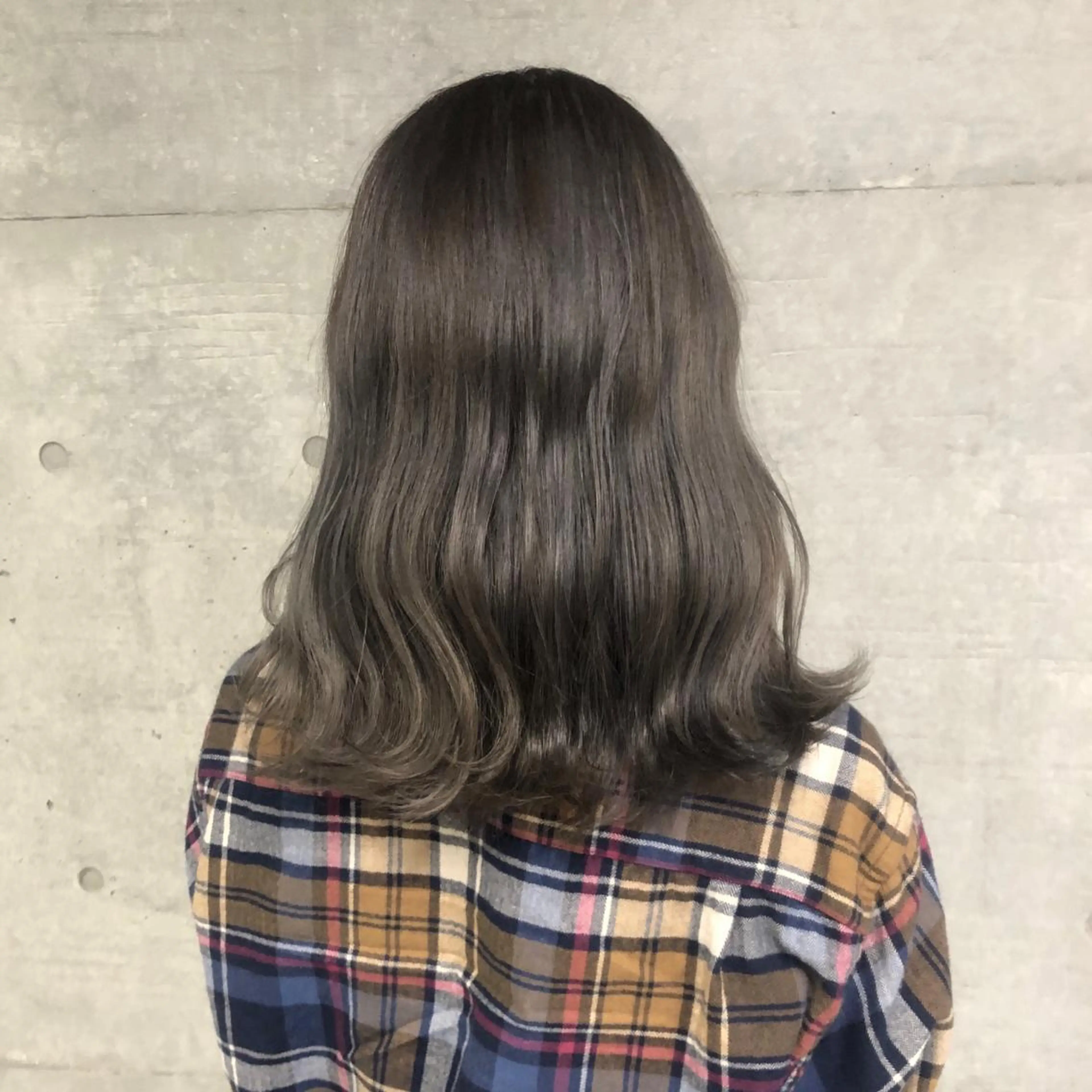 セミロング カラー アッシュ アッシュグレー バレイヤージュ グレージュ レイヤーカット GrandStory SHIBUYA所属・卒業式お呼ばれ🕊️ ヘアセット✴︎ミキのヘアスタイル