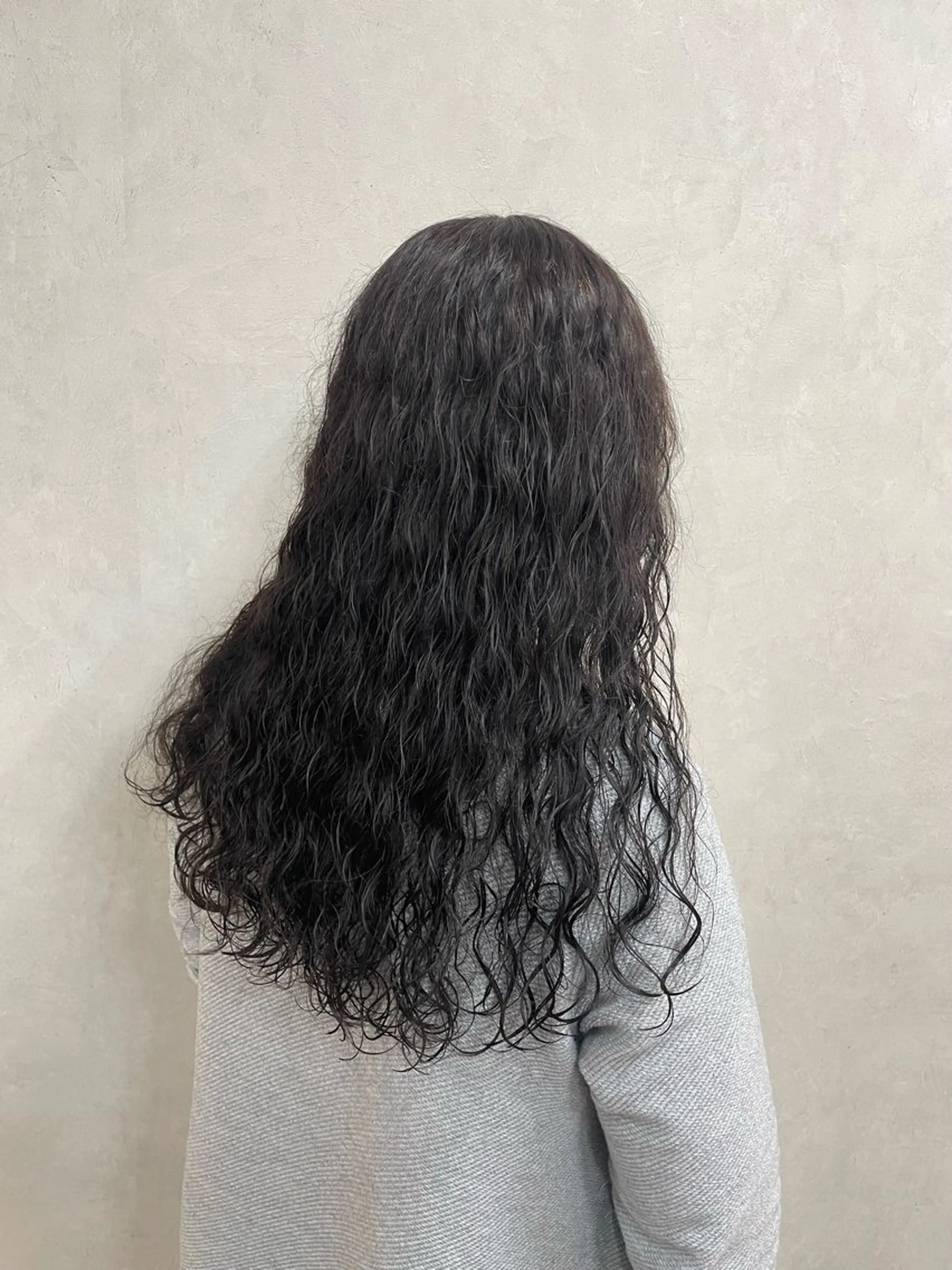 ロング カラー パーマ TELA HAIR 瑞江店所属・髪質改善⭐️透明感 片塩のヘアスタイル
