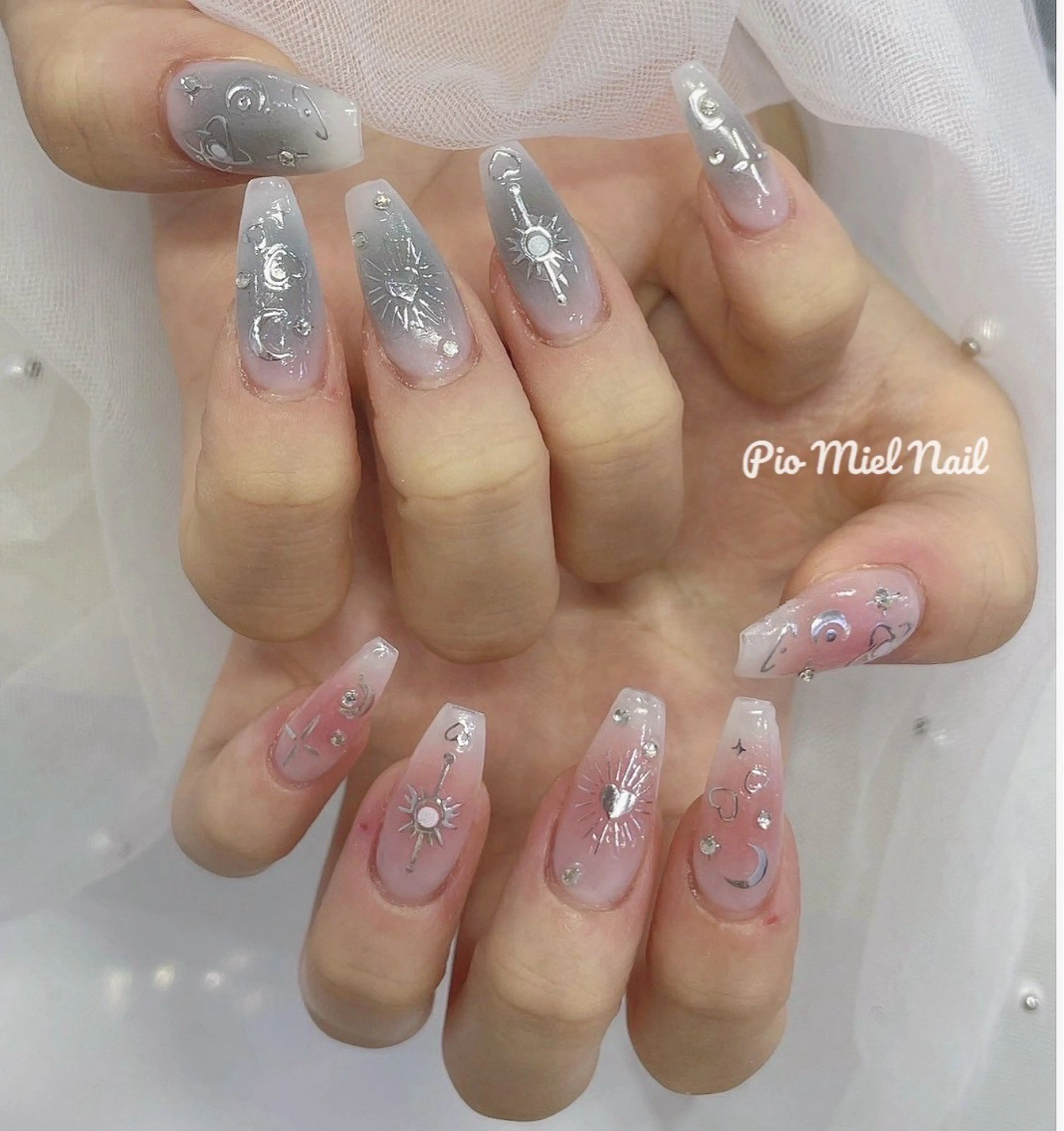 ネイル アートネイル クリアネイル ジェルネイル ラメ(グリッター) ニュアンスネイル ハンドネイル HANA 長さだしのネイルデザイン