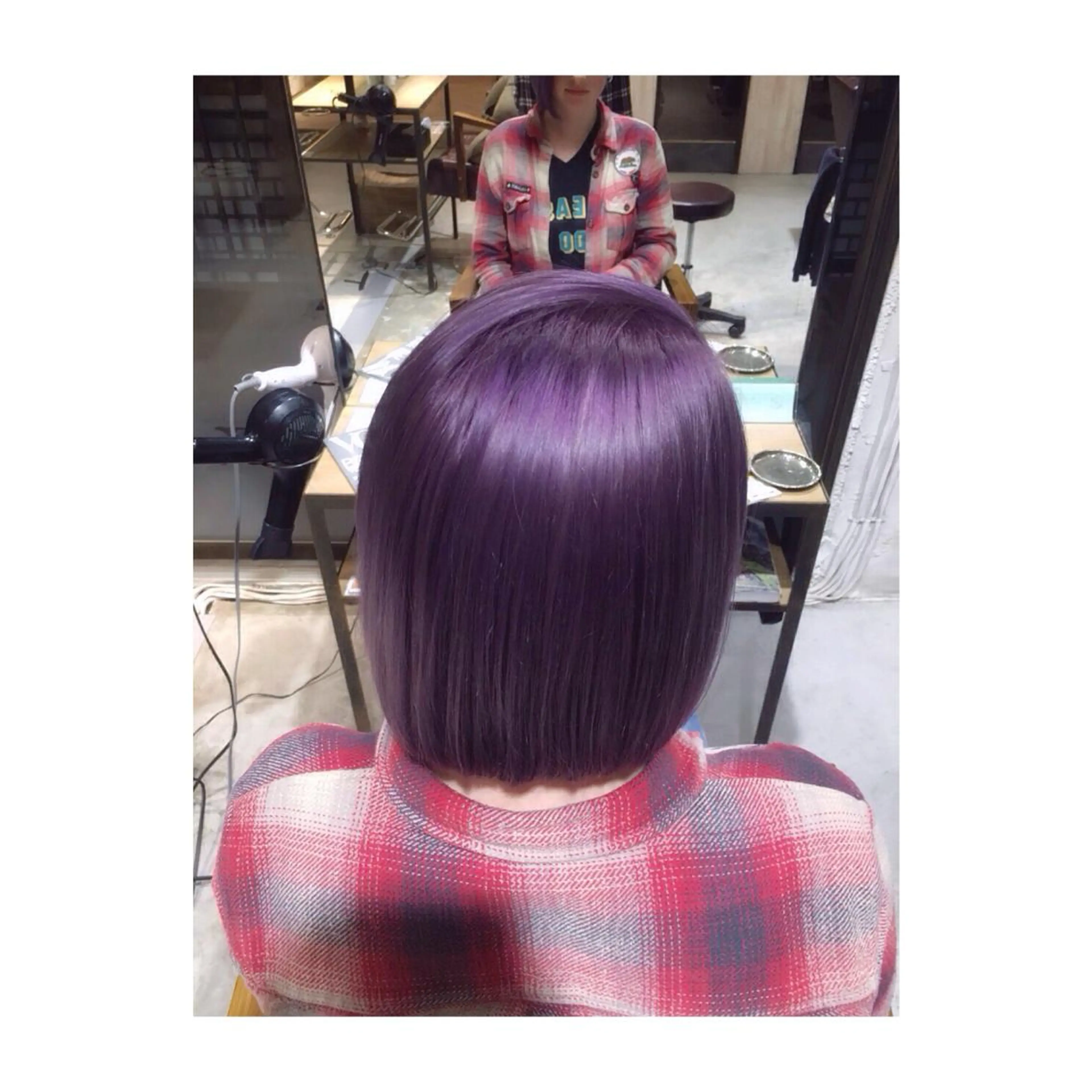 ショート ミディアム カラー パープルカラー アオガミ （前髪顔周りカット）のヘアスタイル