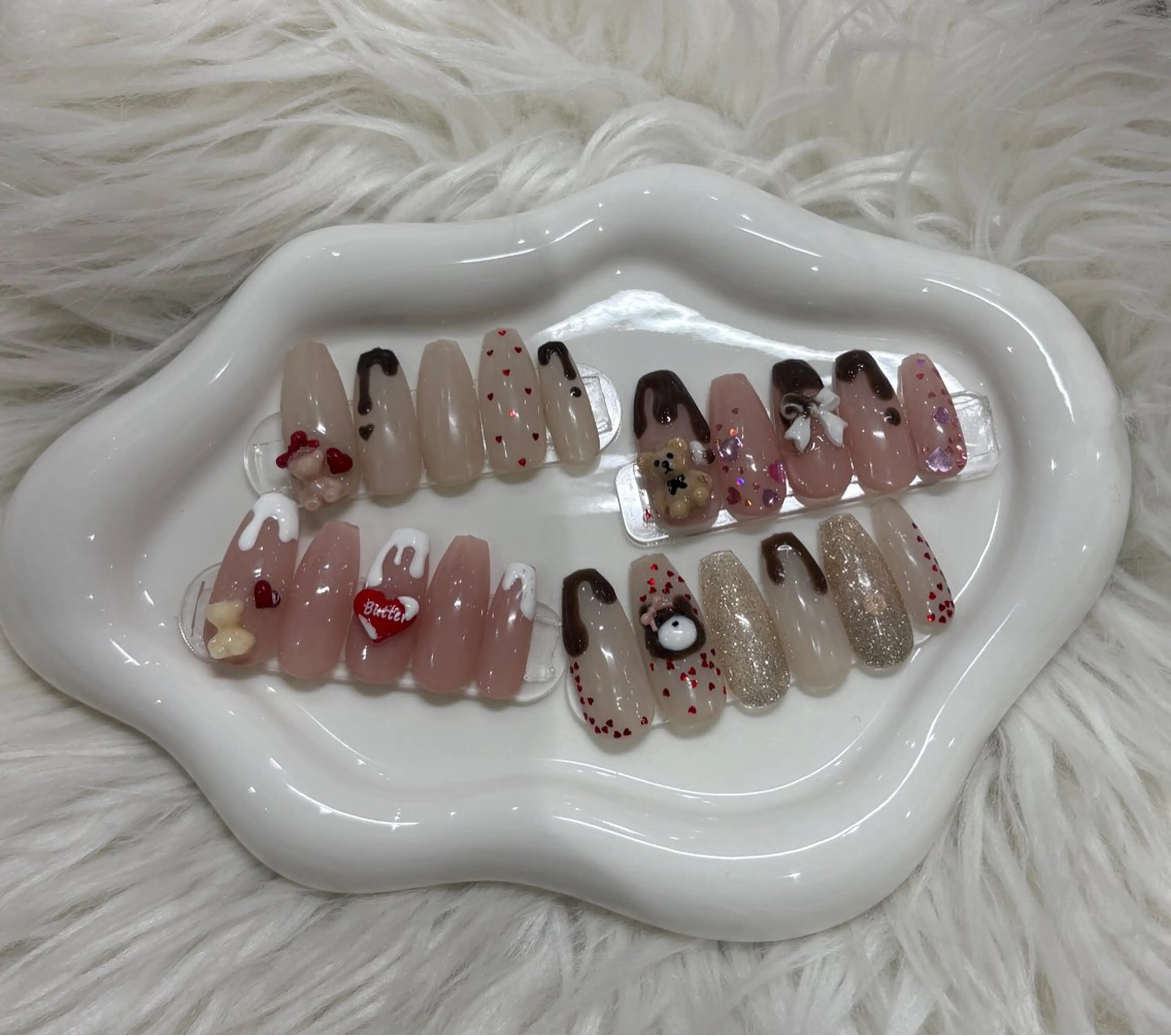 ネイル バレンタイン ハンドネイル GO TODAY シェアサロン 渋谷Orla店所属・シオリ ⪩⪨のネイルデザイン