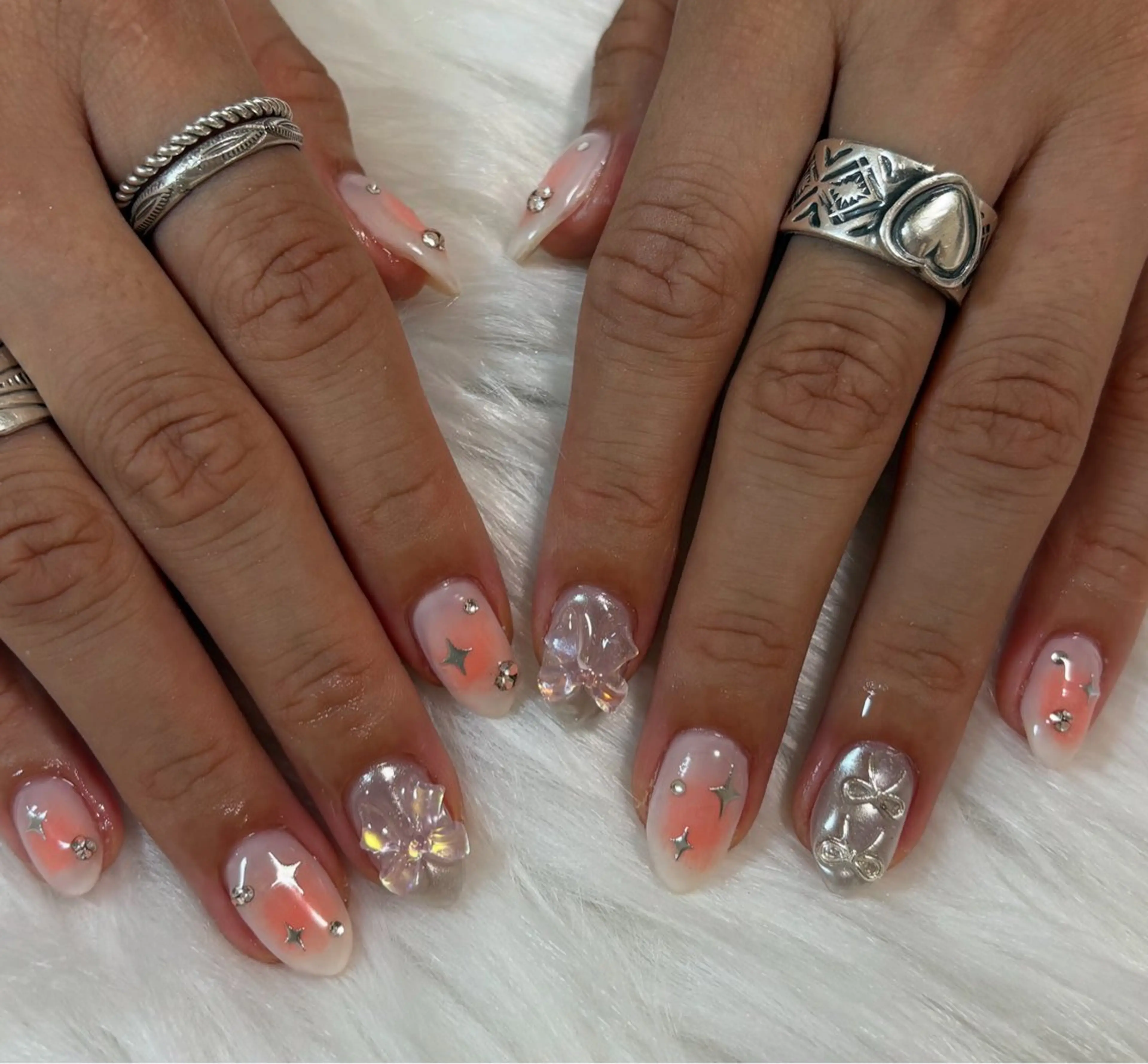 ネイル チークネイル ハンドネイル NAILSALON ViViのネイルデザイン