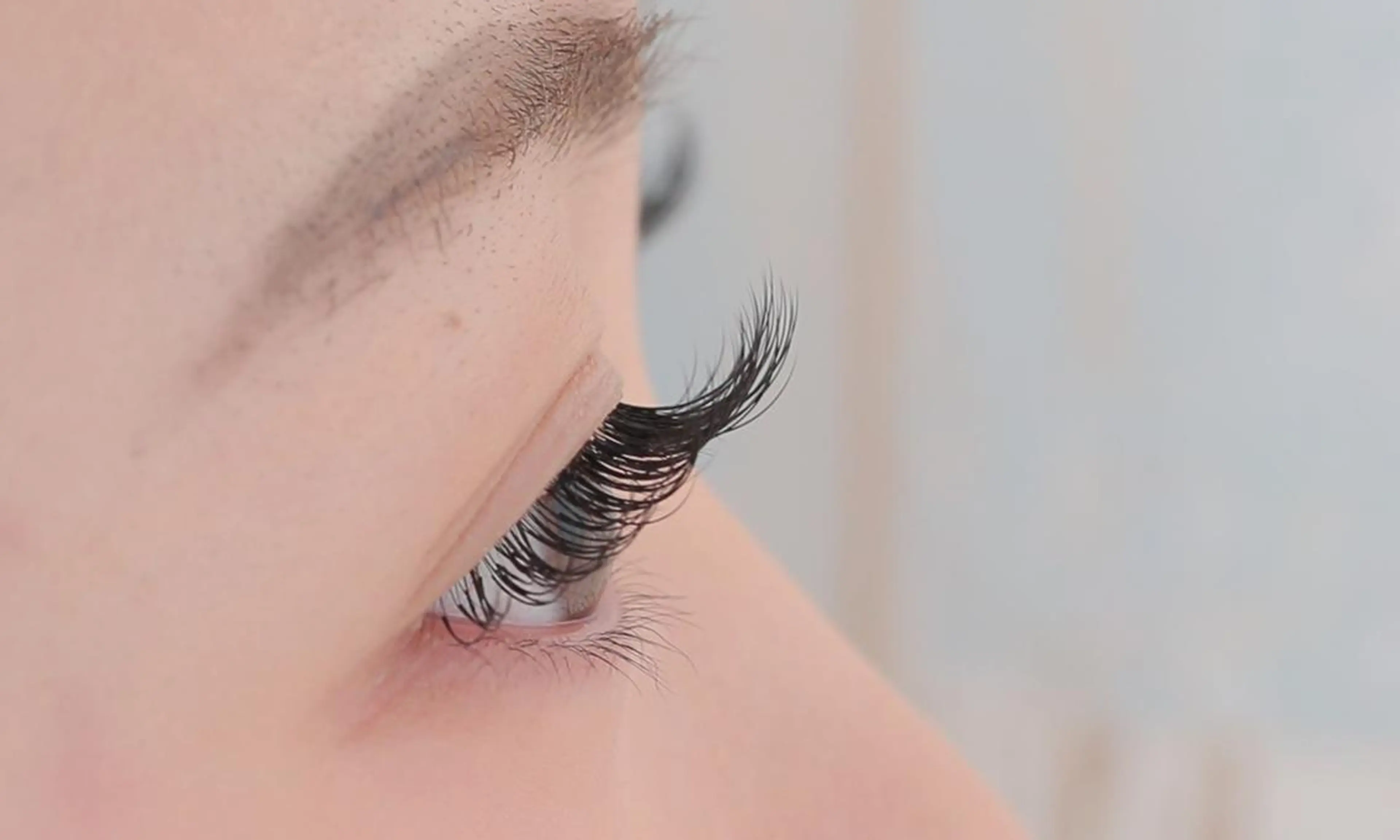 マツエク・マツパ sara 荒井店のヘアスタイル