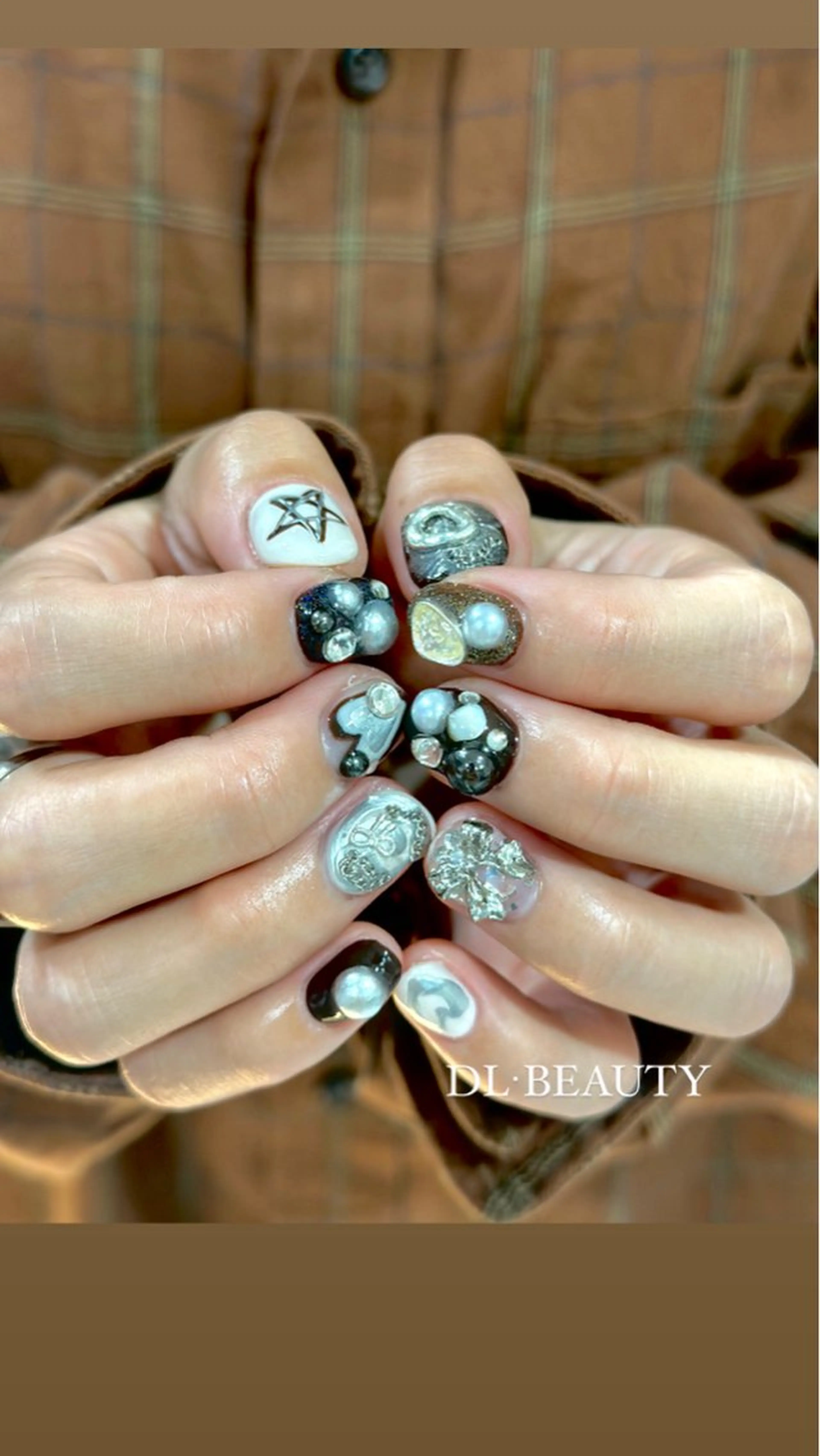 ネイル アートネイル フットネイル ジェルネイル マグネットネイル 持ち込み ハンドネイル DL•BEAUTY / AKANEのネイルデザイン