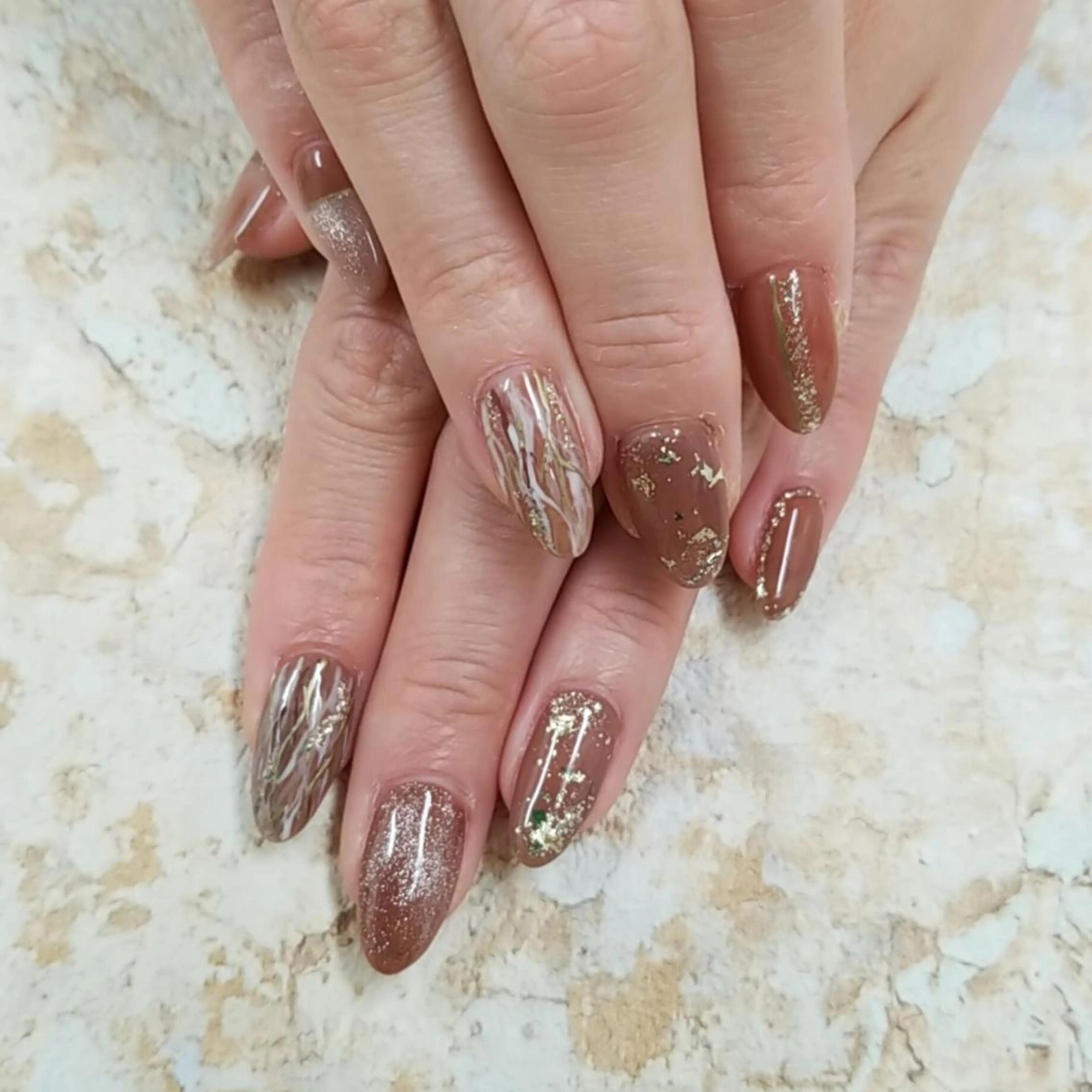 ネイル アートネイル ジェルネイル マグネットネイル 持ち込み ニュアンスネイル 河野ちえ (雑誌掲載サロン)のネイルデザイン