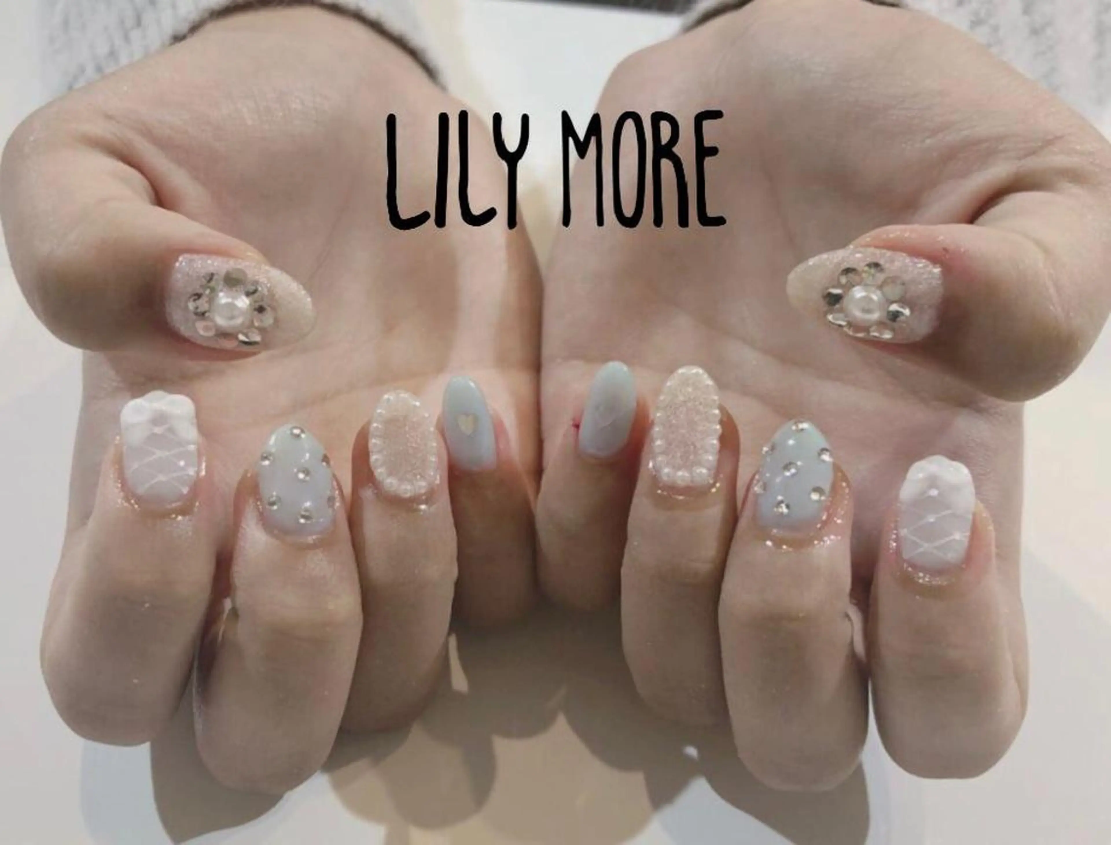 ネイル キラキラネイル Lily closetのネイルデザイン