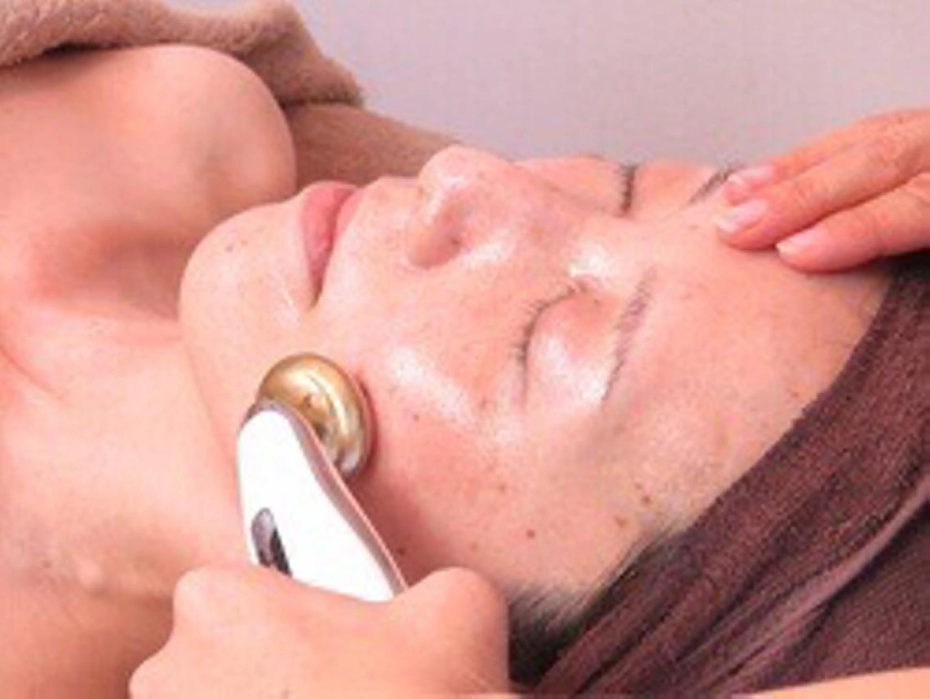 小顔フェイシャルエステ【むくみ、たるみ改善⭐︎】の写真