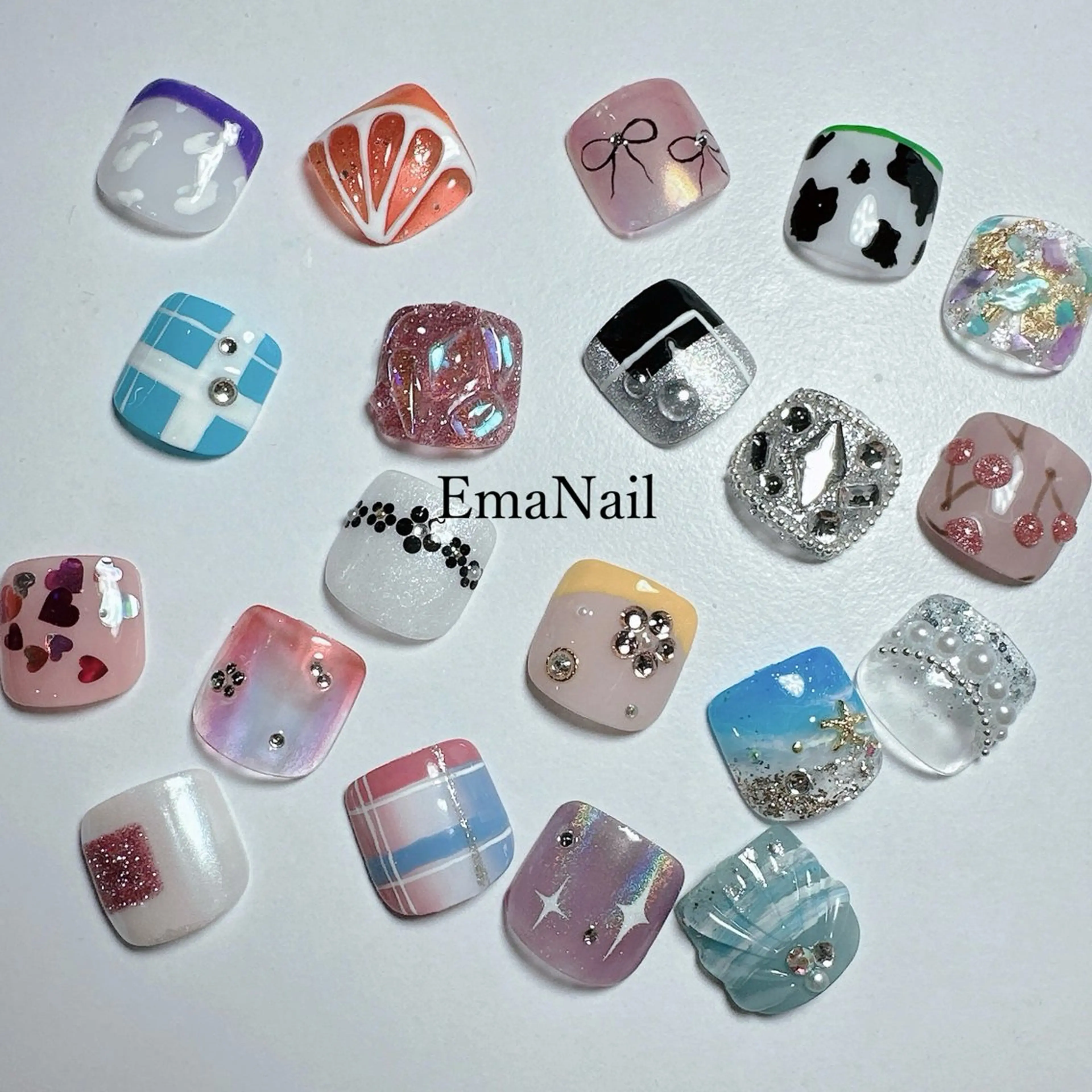 ネイル フットネイル EmaNail豊中 🎀SANAのネイルデザイン