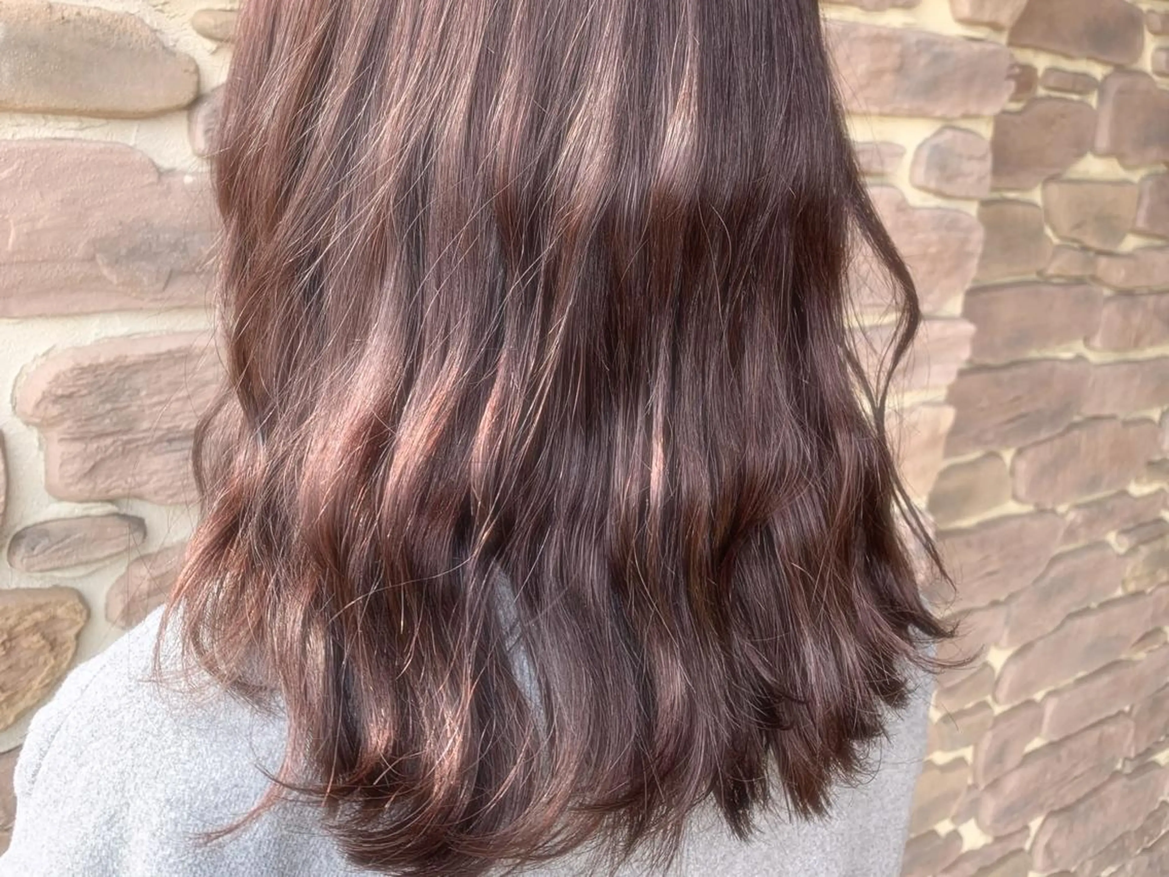 ロング カラー グレージュ ピンクカラー 工藤 萌香のヘアスタイル