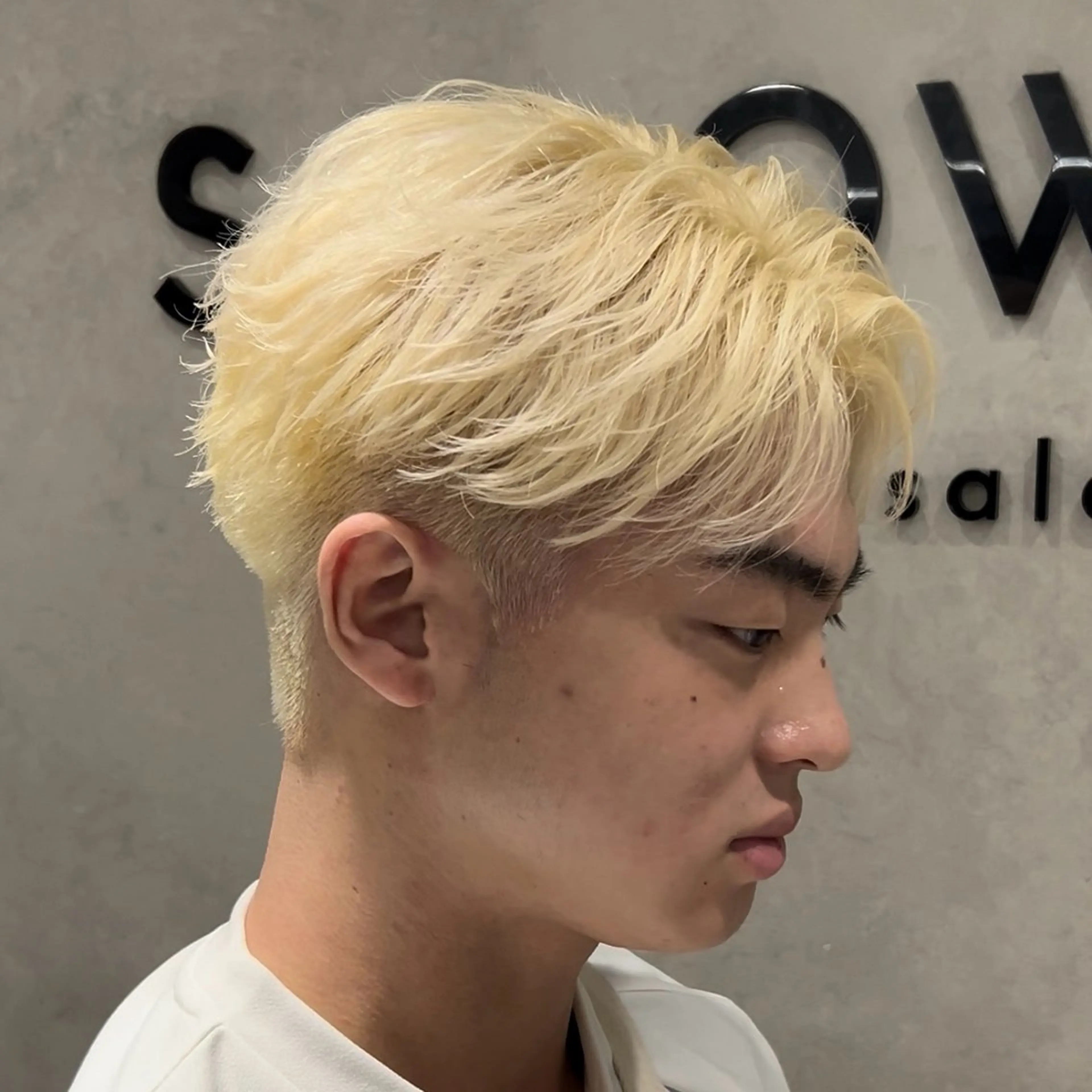 ショート カラー メンズ メンズハイトーン ブロンド ハイトーンカラー ホワイトブロンド ショートヘア カット ヘアカラー 渋谷メンズヘア/ 加藤優一のヘアスタイル