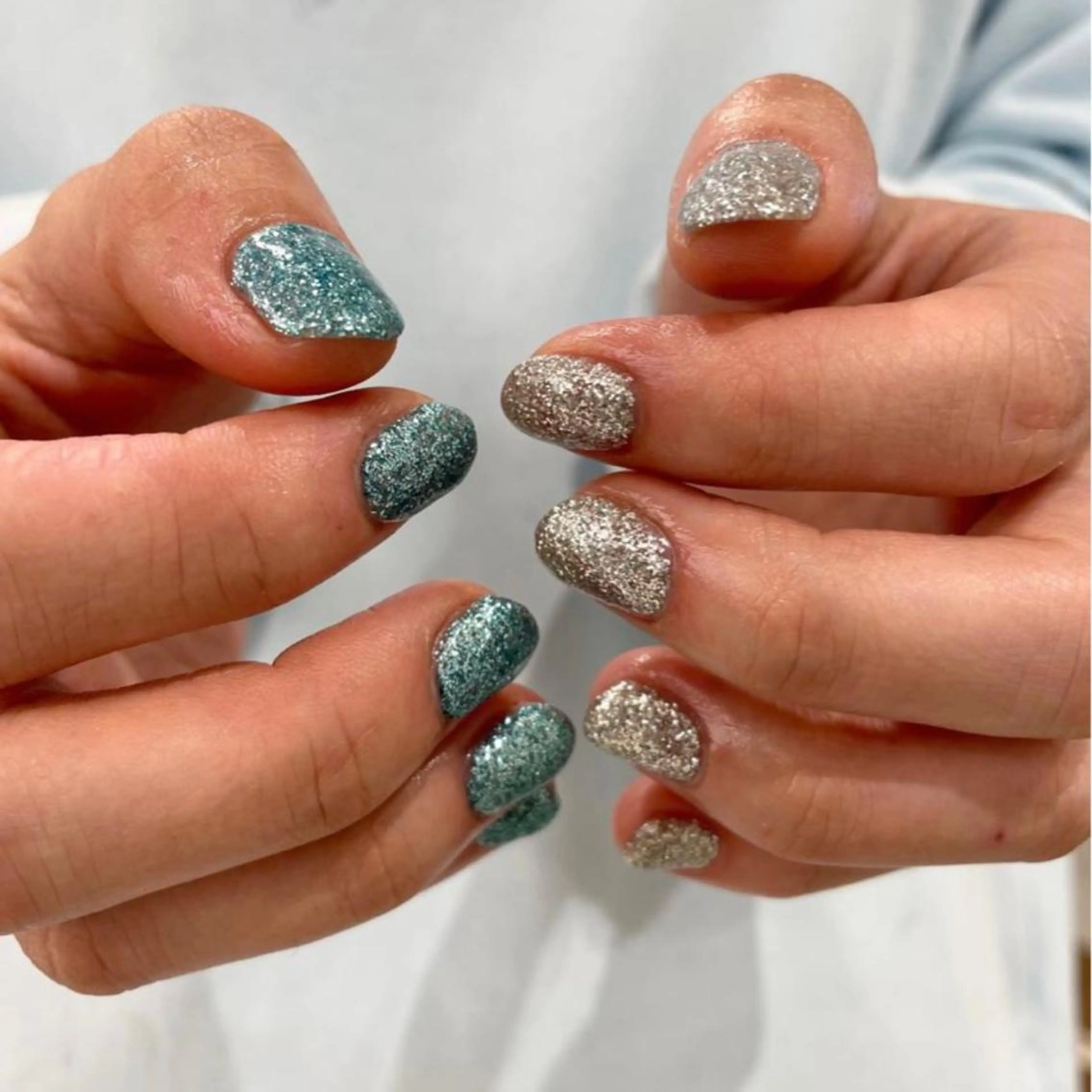 ミディアム カラー パーマ ヘアアレンジ メンズ キッズ ネイル マツエク・マツパ アイブロウ ラメ(グリッター) mona/ ストレートスタイル✨のヘアスタイル