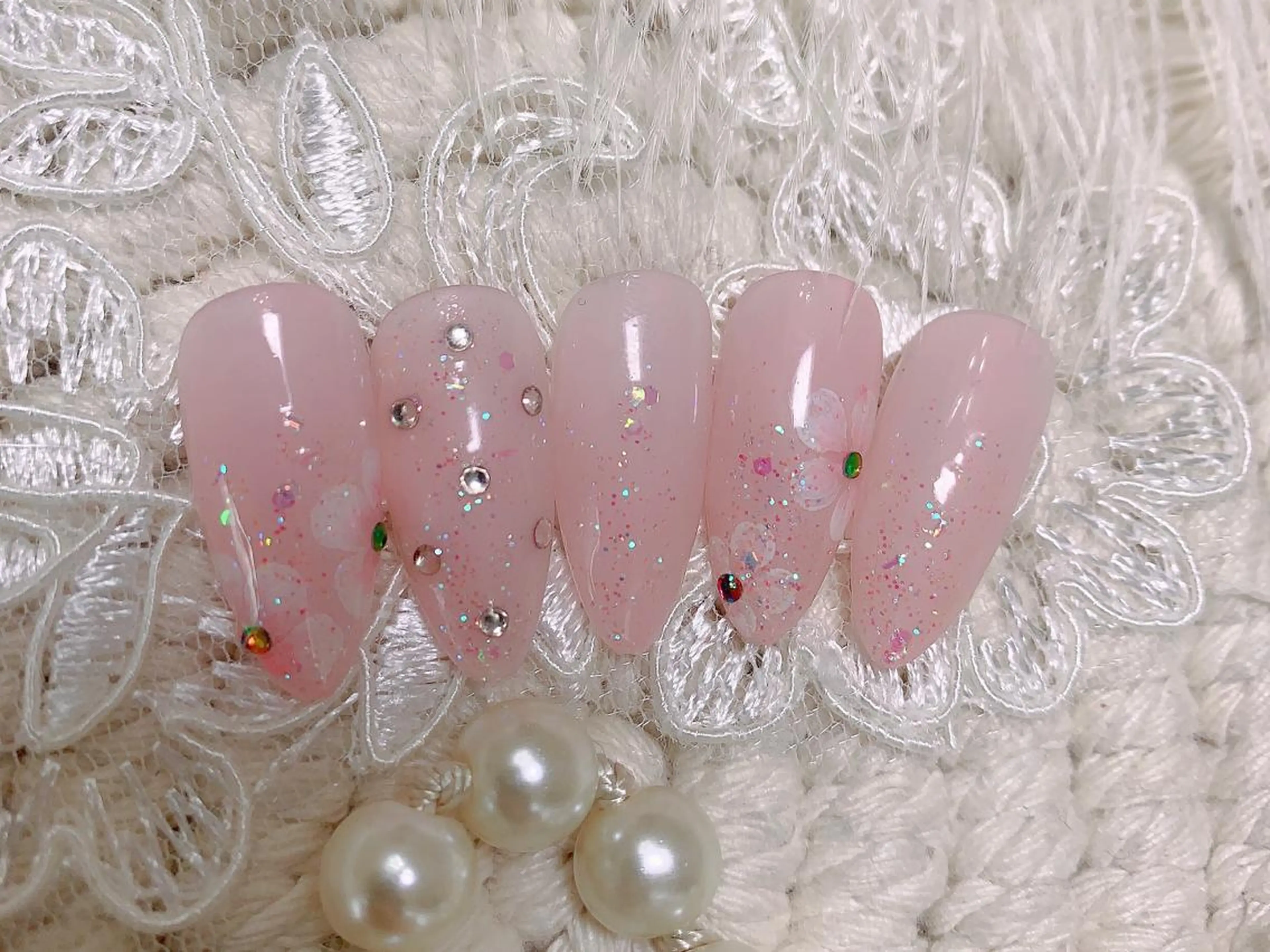 ネイル フットネイル ジェルネイル ラメ(グリッター) ラメグラデーション マグネットネイル ハンドネイル ネイルサロンAiri 長さ出し·シンプルのネイルデザイン