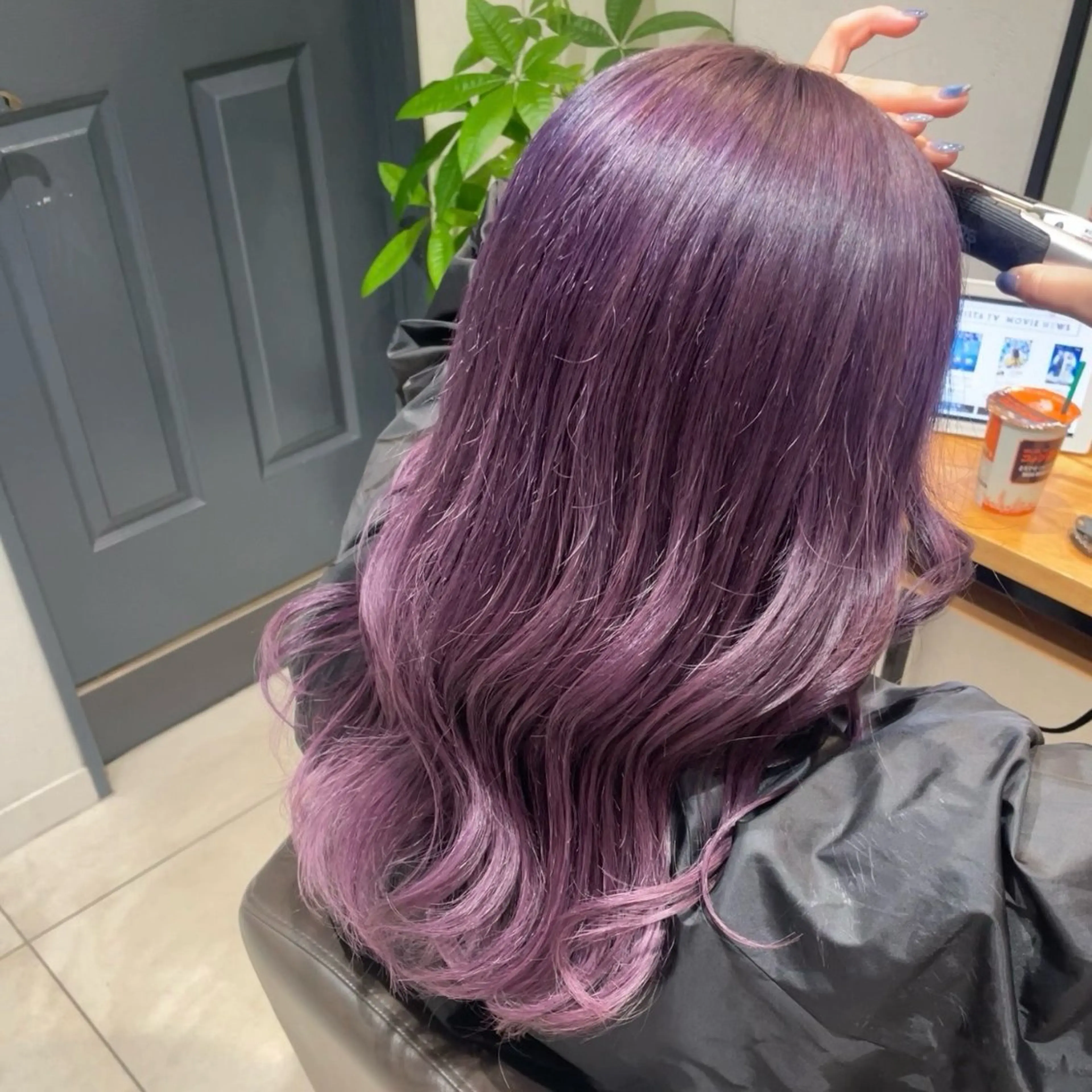 ロング アッシュ ピンクラベンダー パープルカラー ヘアカラー トリートメント ハルカ/暖色カラー/ ブリーチカラーのヘアスタイル