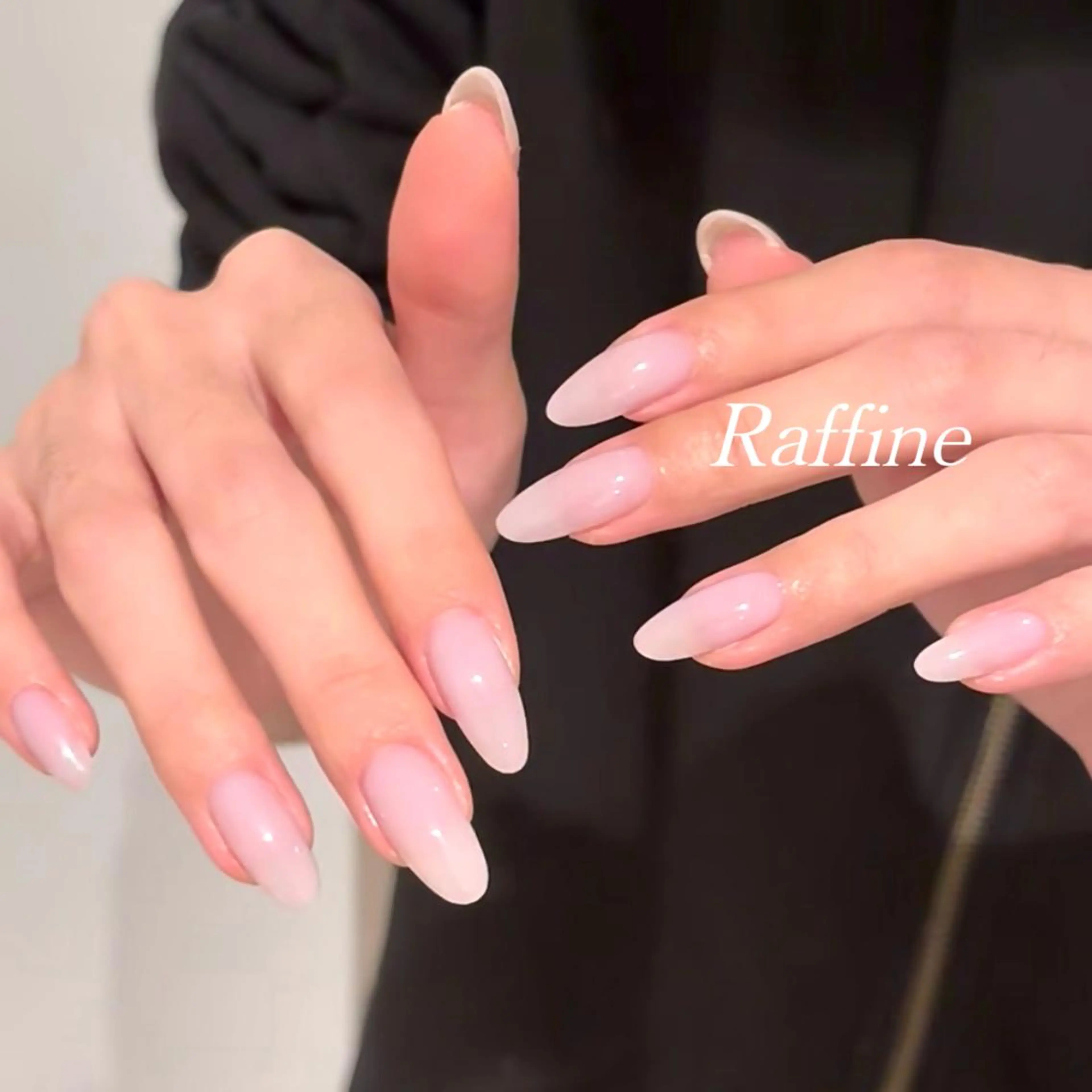 ネイル RAFFINE 月🦋🩵のネイルデザイン