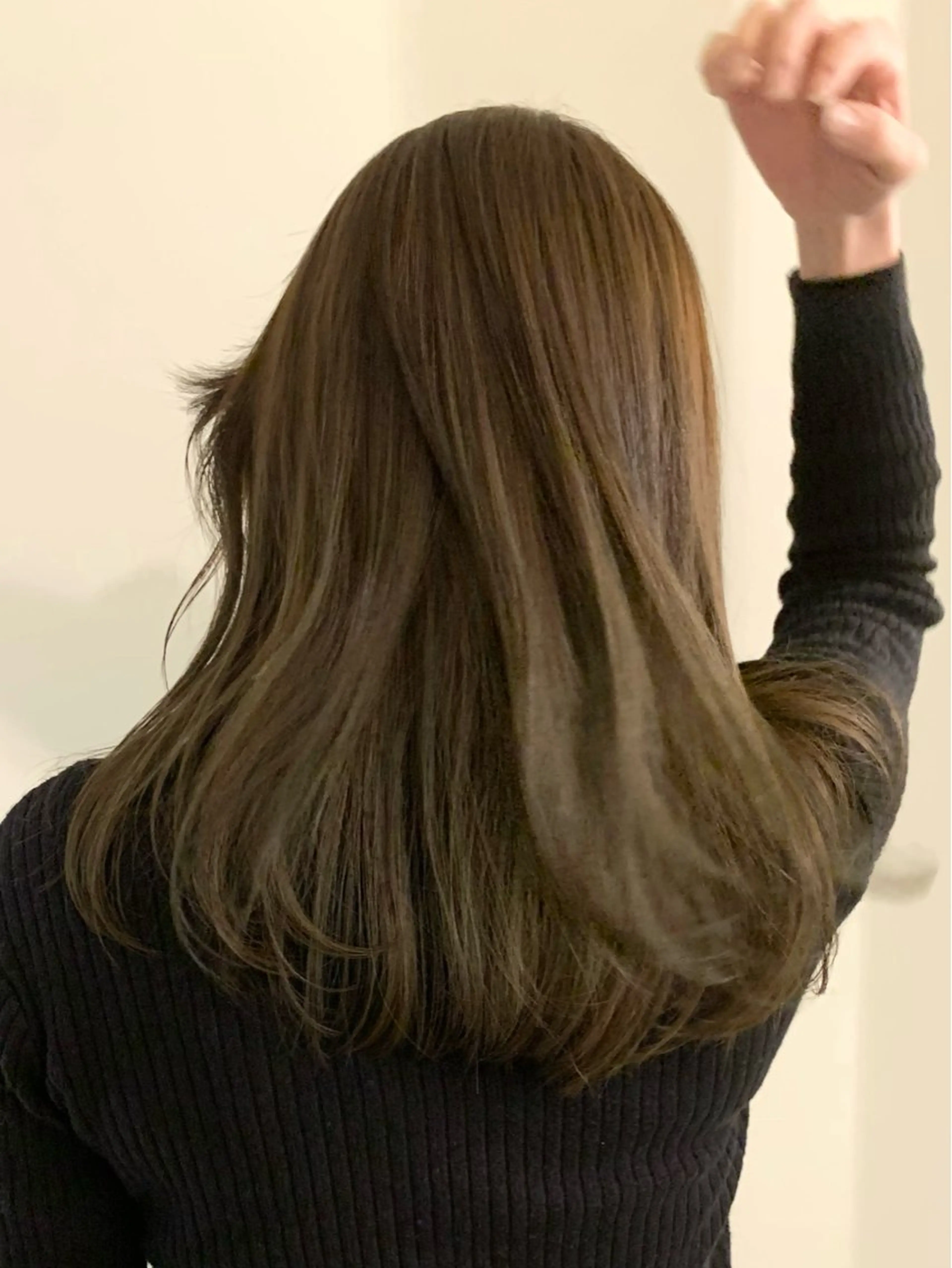 ロング ヘアカラー 落合希 Olivebeigeのヘアスタイル