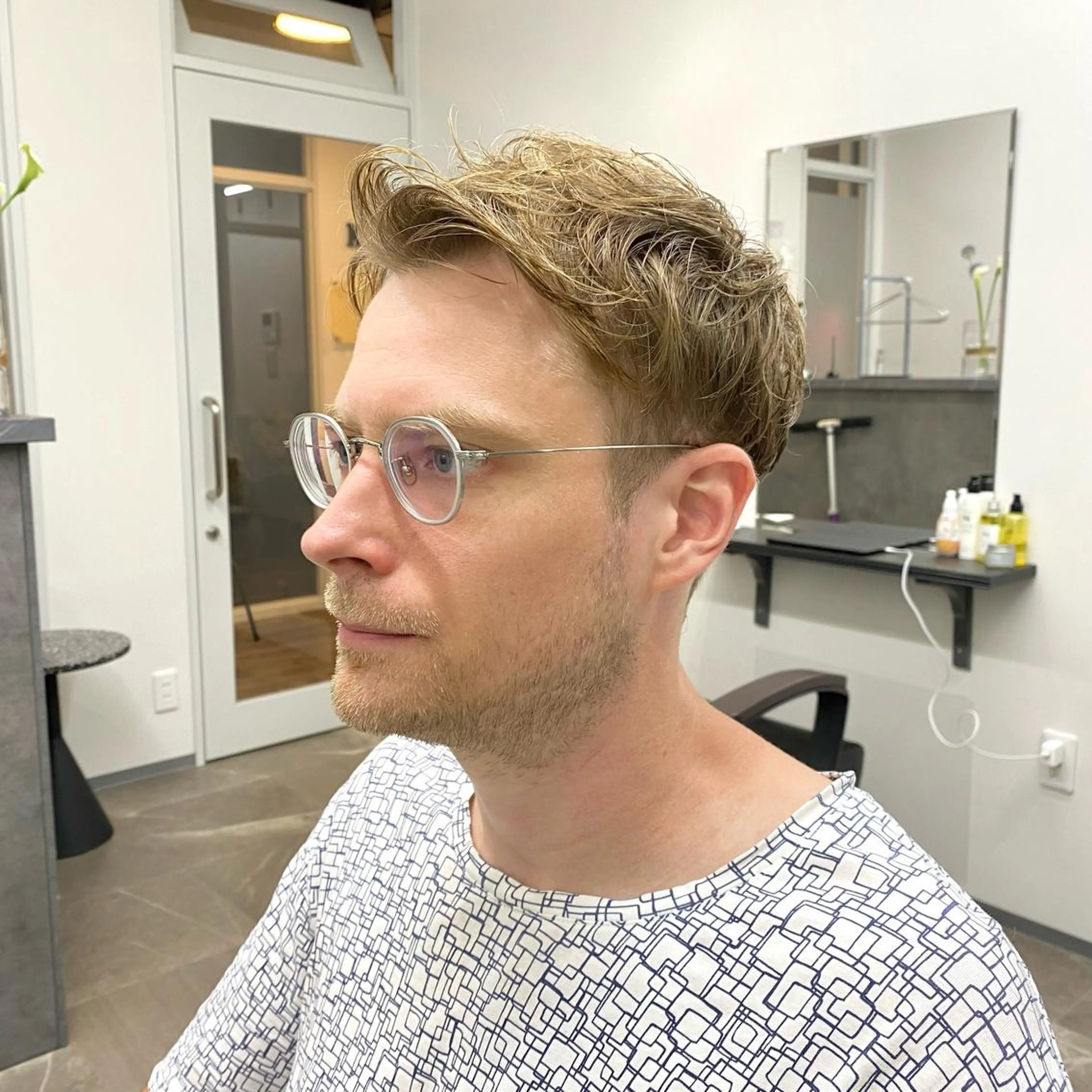 【ケアブリーチWカラー+プチヘッドスパ】オシャレ/透明感/アッシュ/ミルクティー/ベージュの写真