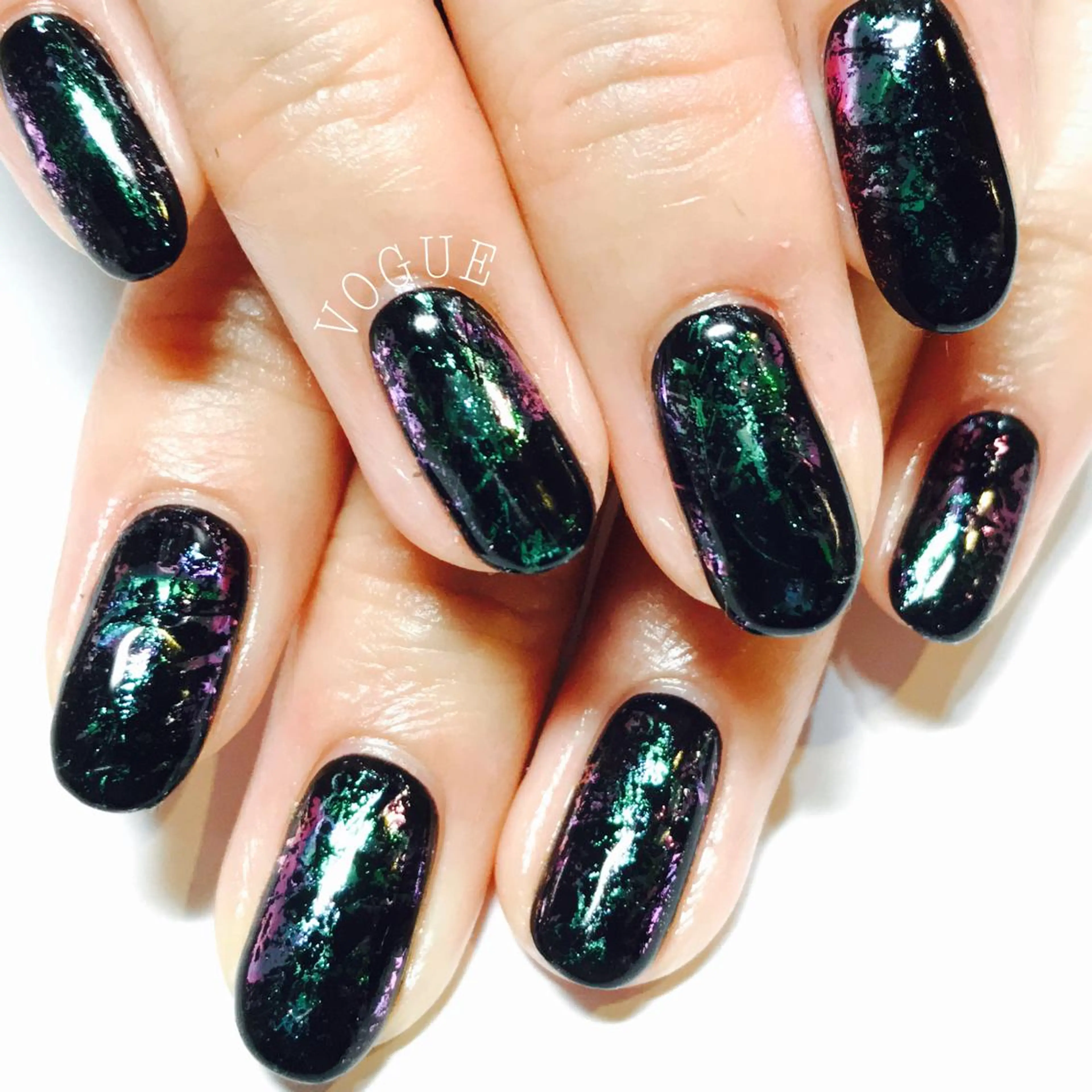 ネイル ワンカラーネイル ハンドネイル VOGUE ×SWANのネイルデザイン