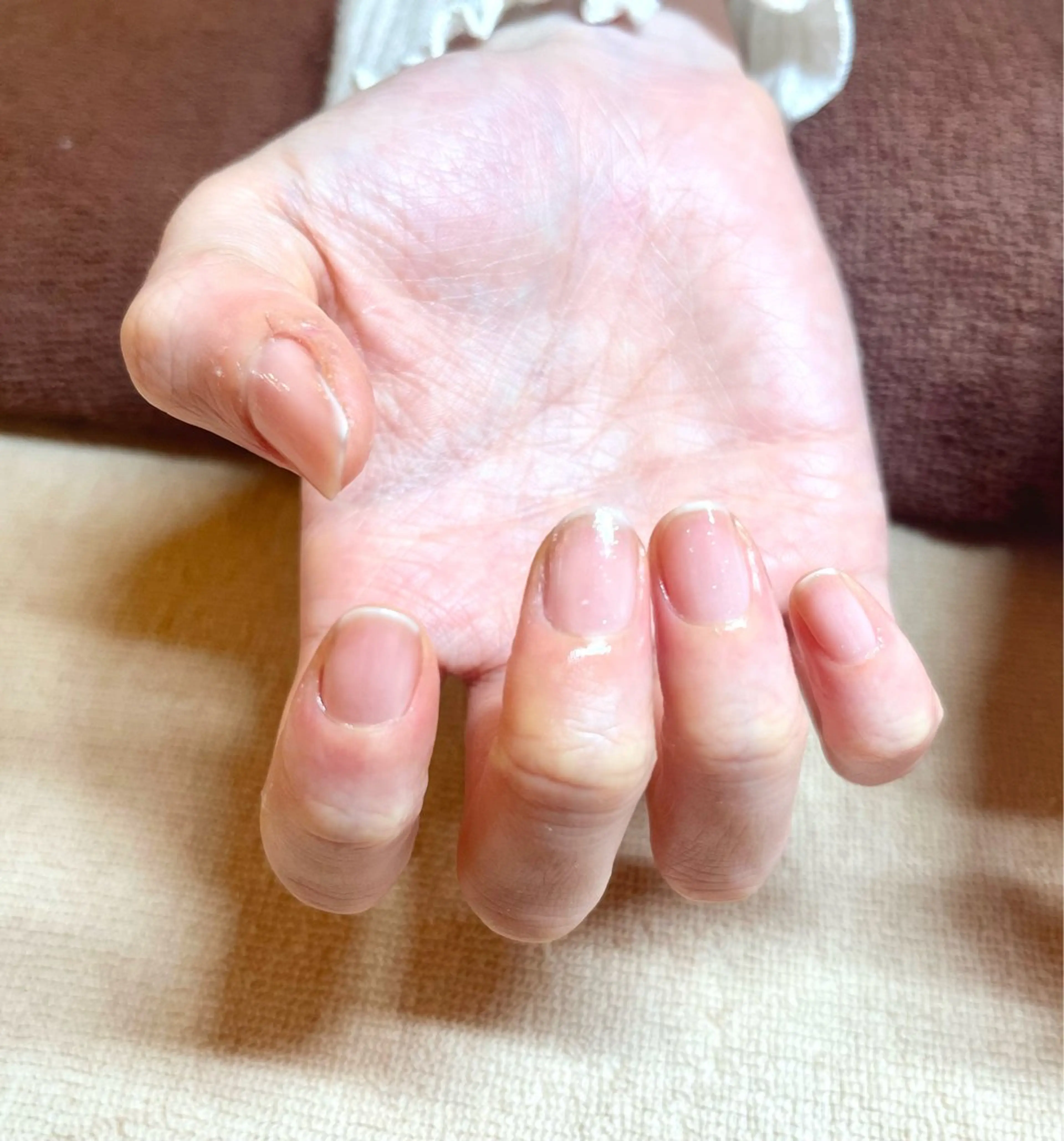 ネイル 自爪とネイルケア専門サロン　プリナチュール所属・吉岡 泉のネイルデザイン