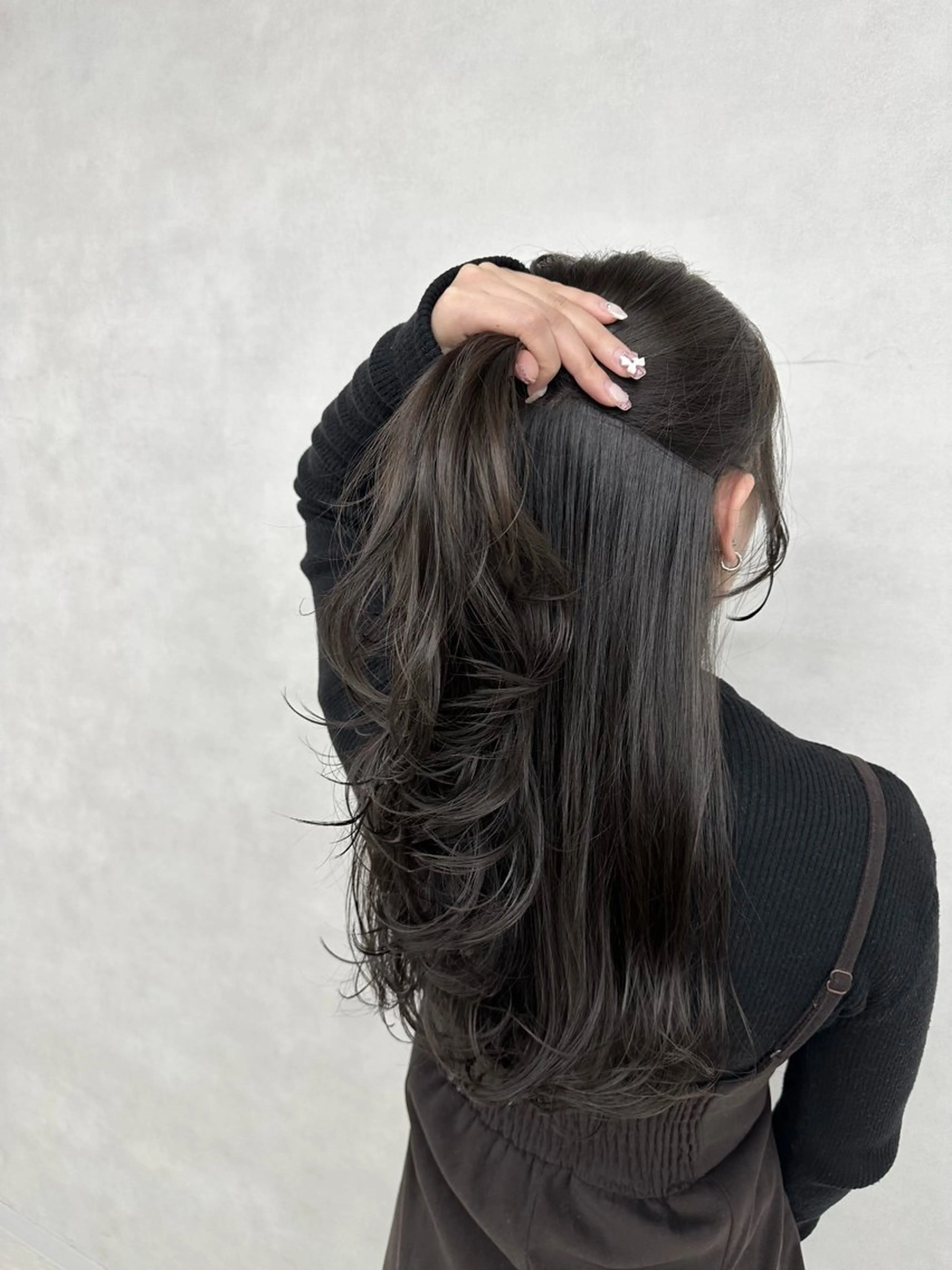 ロング カラー ブリーチ 透明感カラー ダブルカラー ブリーチなしカラー 顔まわりレイヤー 大人レイヤー& 透明感カラー💄のヘアスタイル