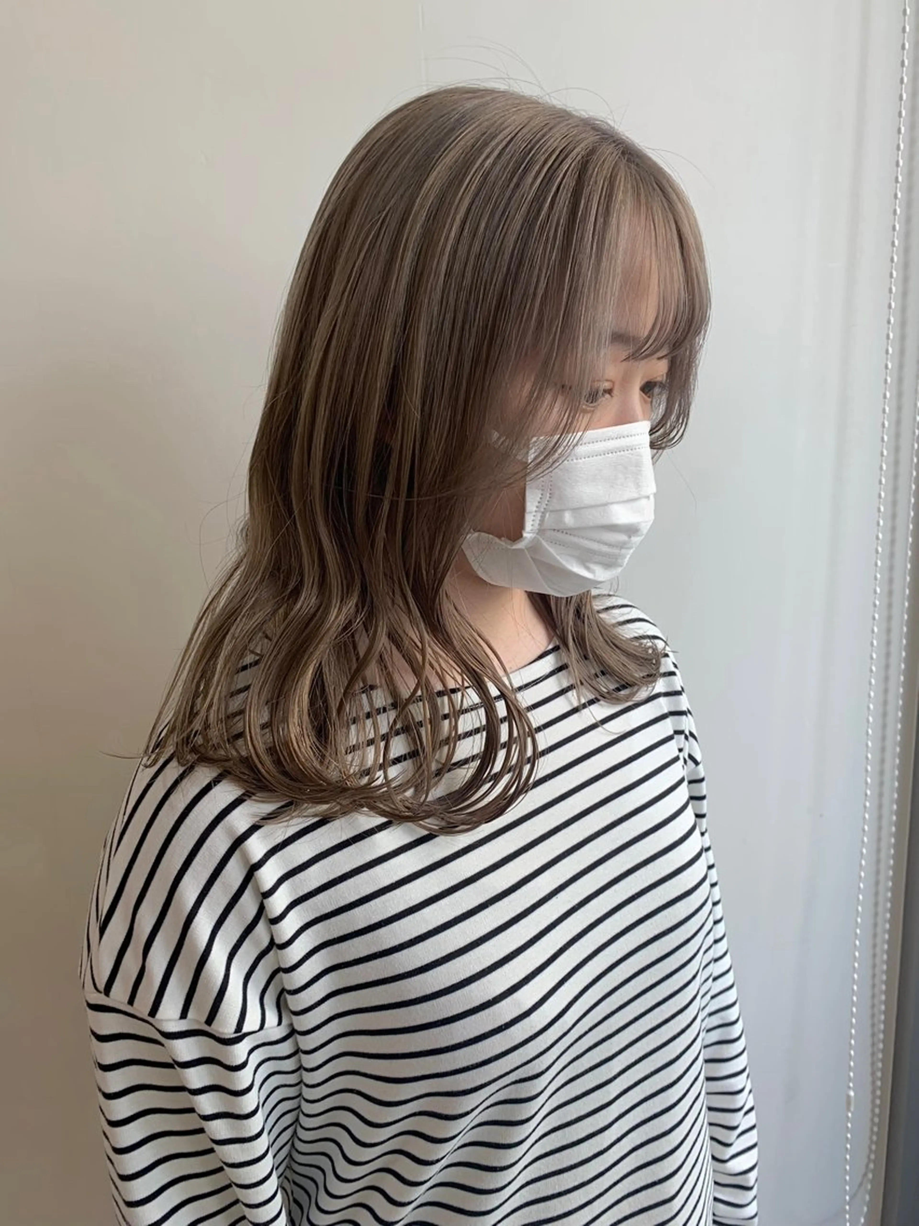 ミディアム カラー moeka レイヤー /艶カラー/韓国のヘアスタイル