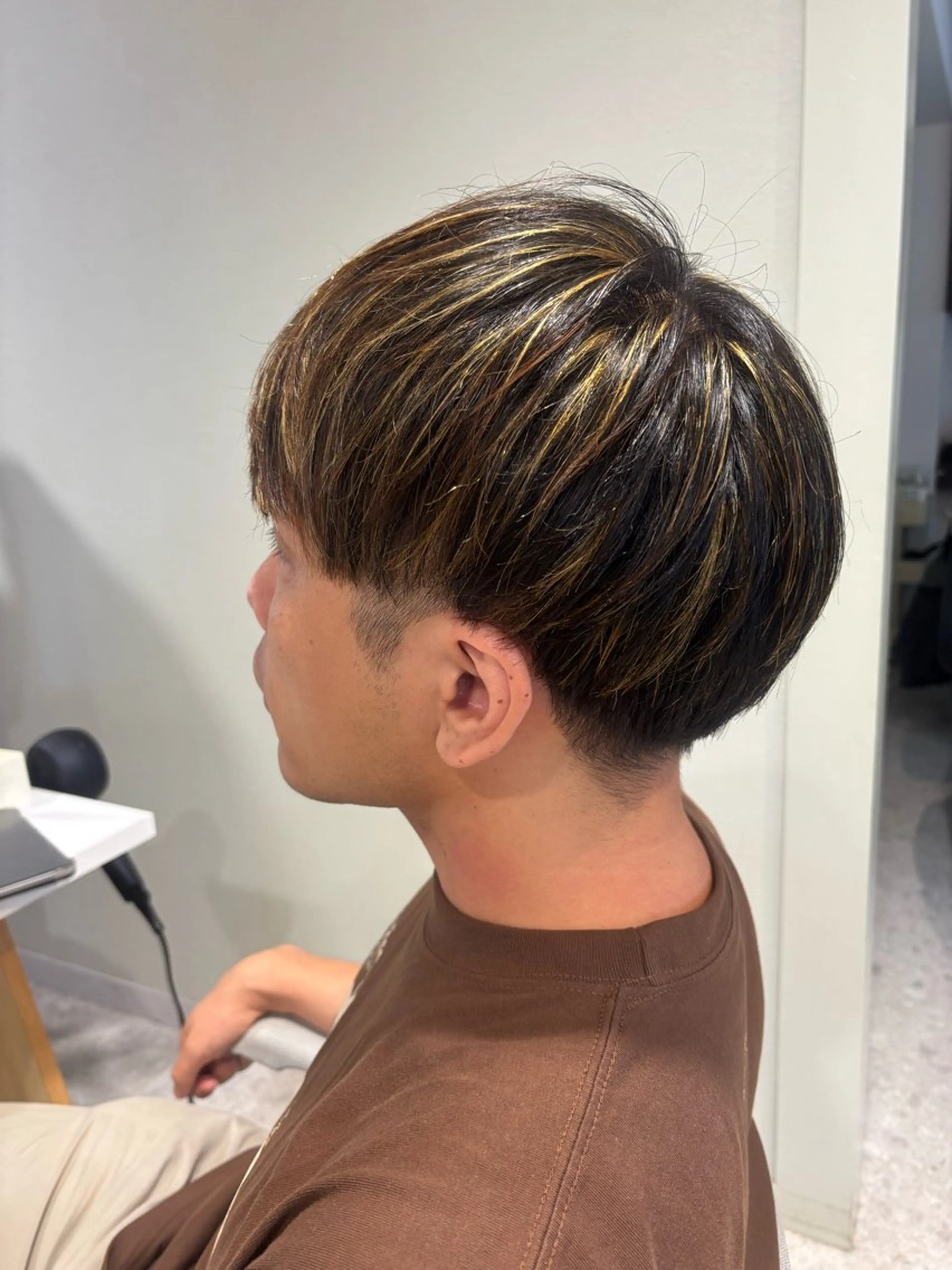 カラー ハイライトカラー 安田 妃良のヘアスタイル