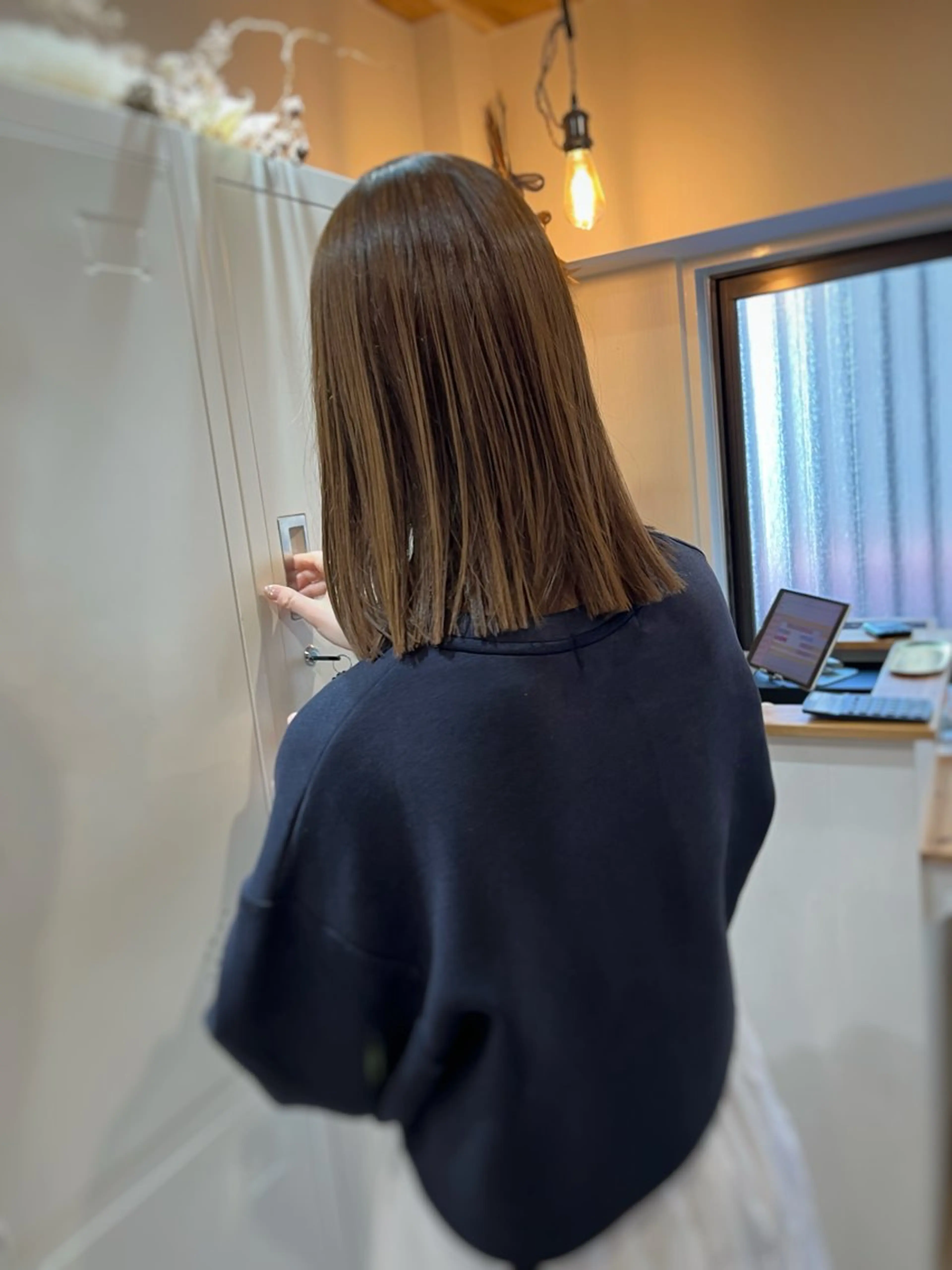 ミディアム 下石怜子/レイヤー/ 透明感カラーのヘアスタイル