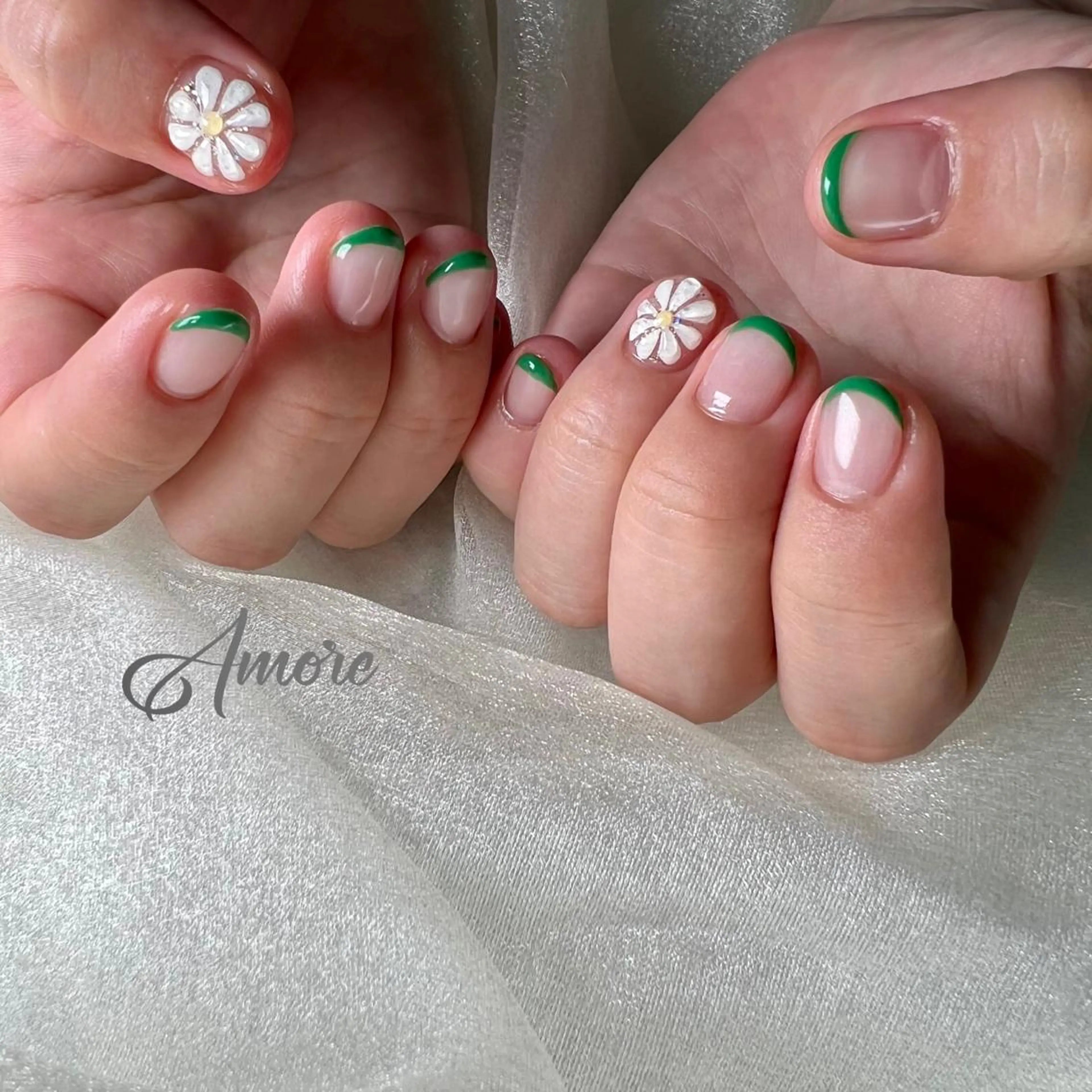 ネイル ジェルネイル 氷ネイル・うるうるネイル マグネットネイル ミラーネイル ニュアンスネイル You kyehwaのネイルデザイン